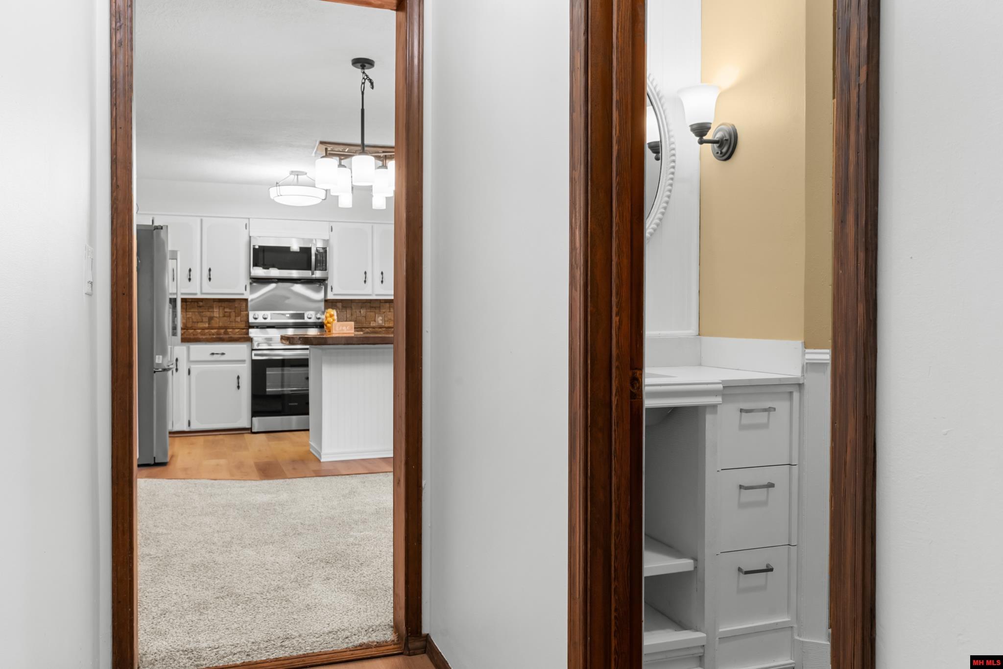 111 WESTWOOD COURT Bull Shoals, AR 72619