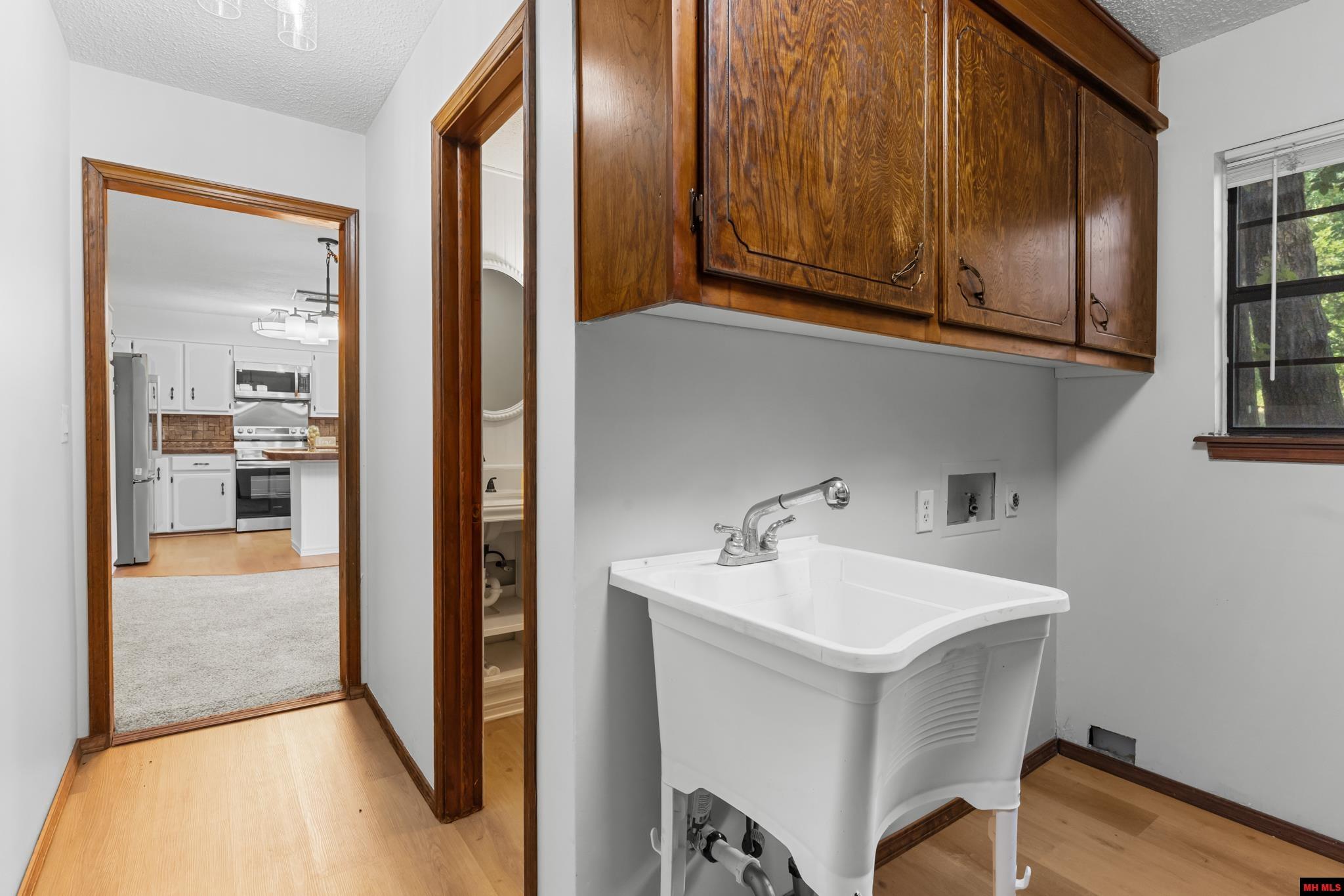 111 WESTWOOD COURT Bull Shoals, AR 72619