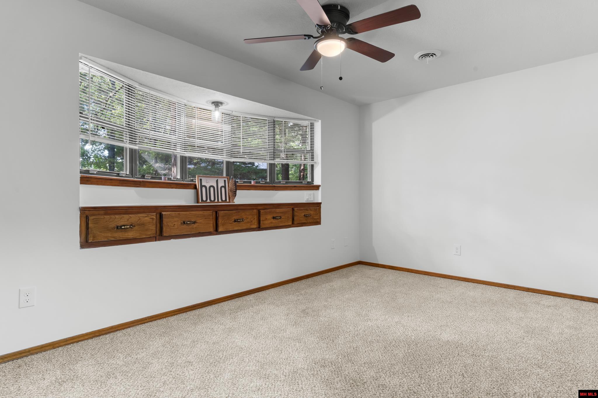 111 WESTWOOD COURT Bull Shoals, AR 72619