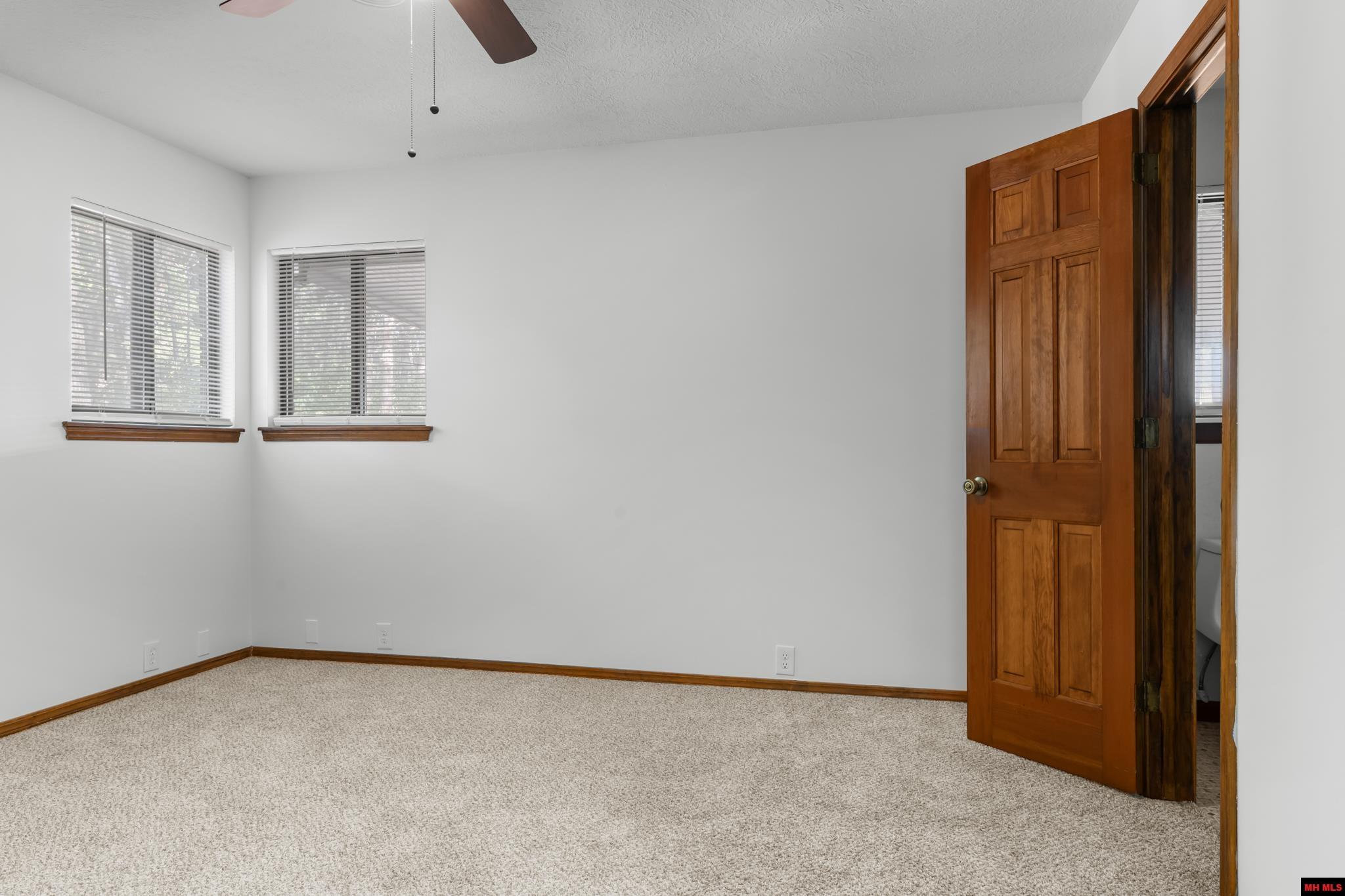 111 WESTWOOD COURT Bull Shoals, AR 72619