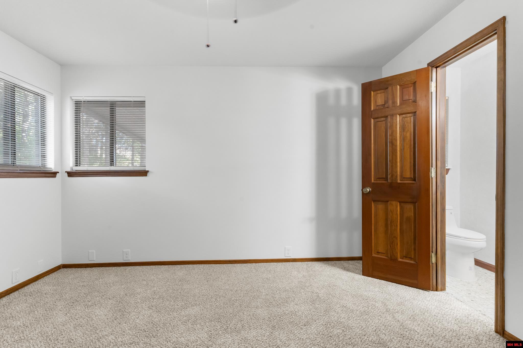 111 WESTWOOD COURT Bull Shoals, AR 72619