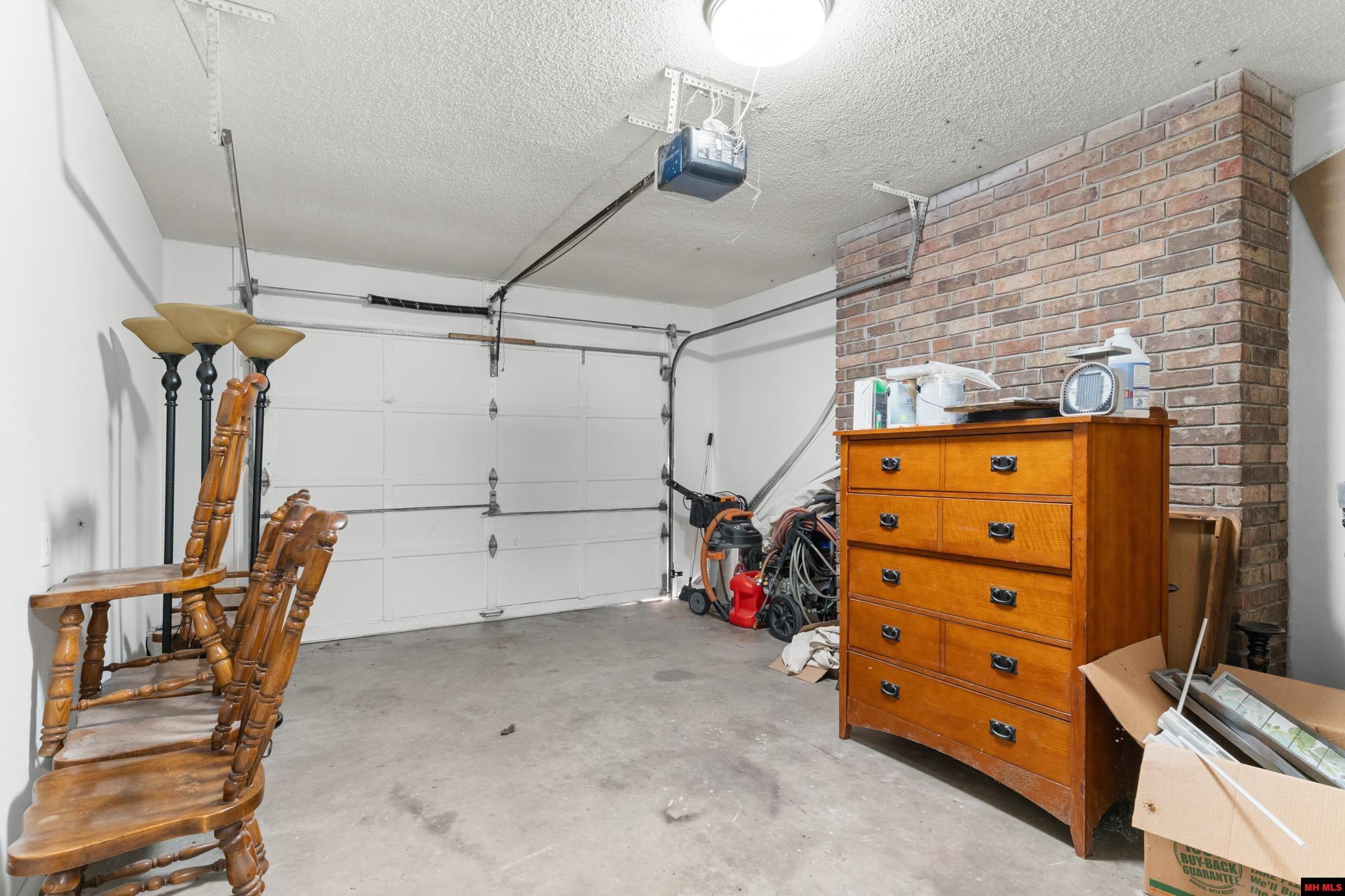 111 WESTWOOD COURT Bull Shoals, AR 72619