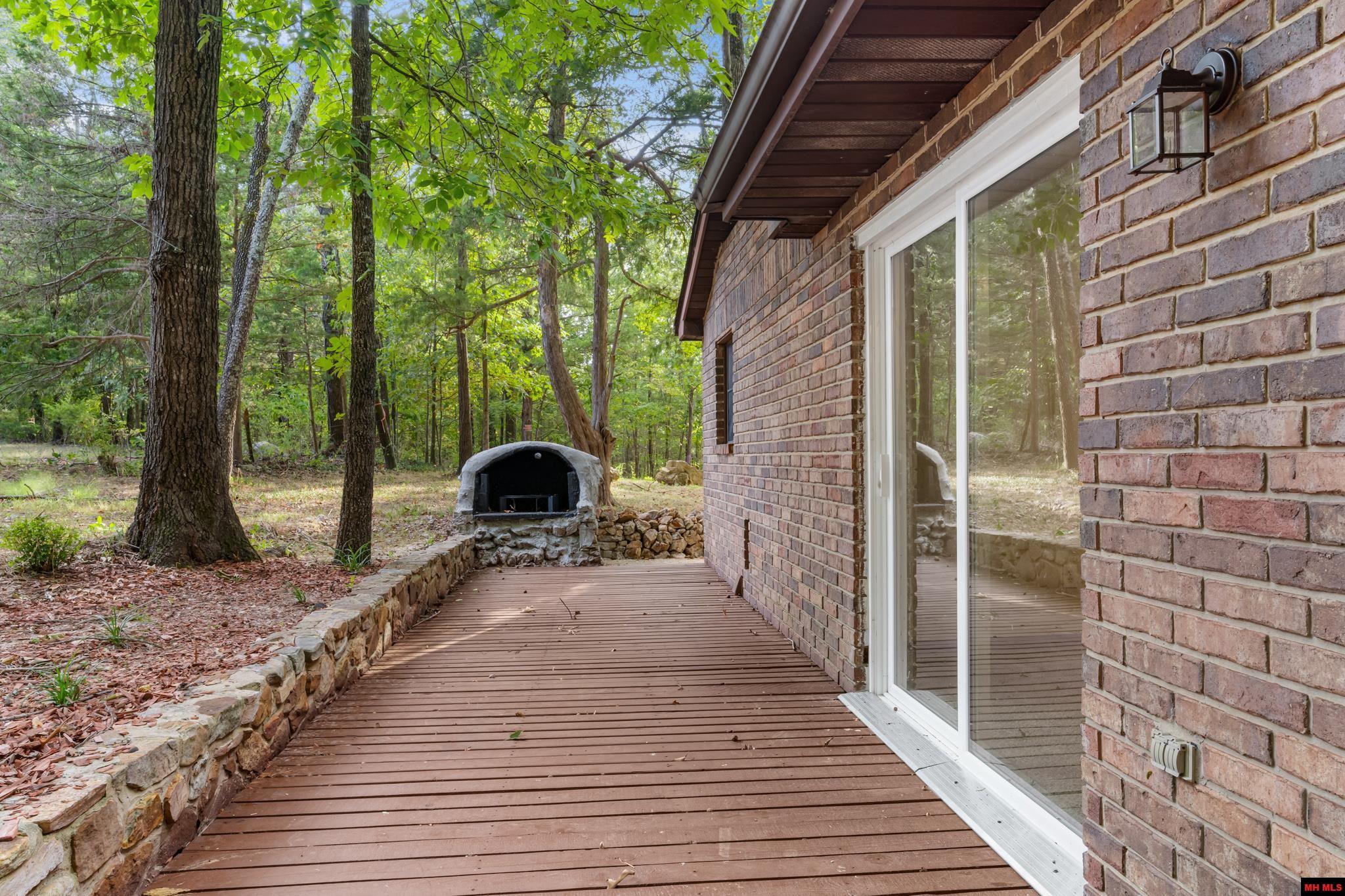 111 WESTWOOD COURT Bull Shoals, AR 72619