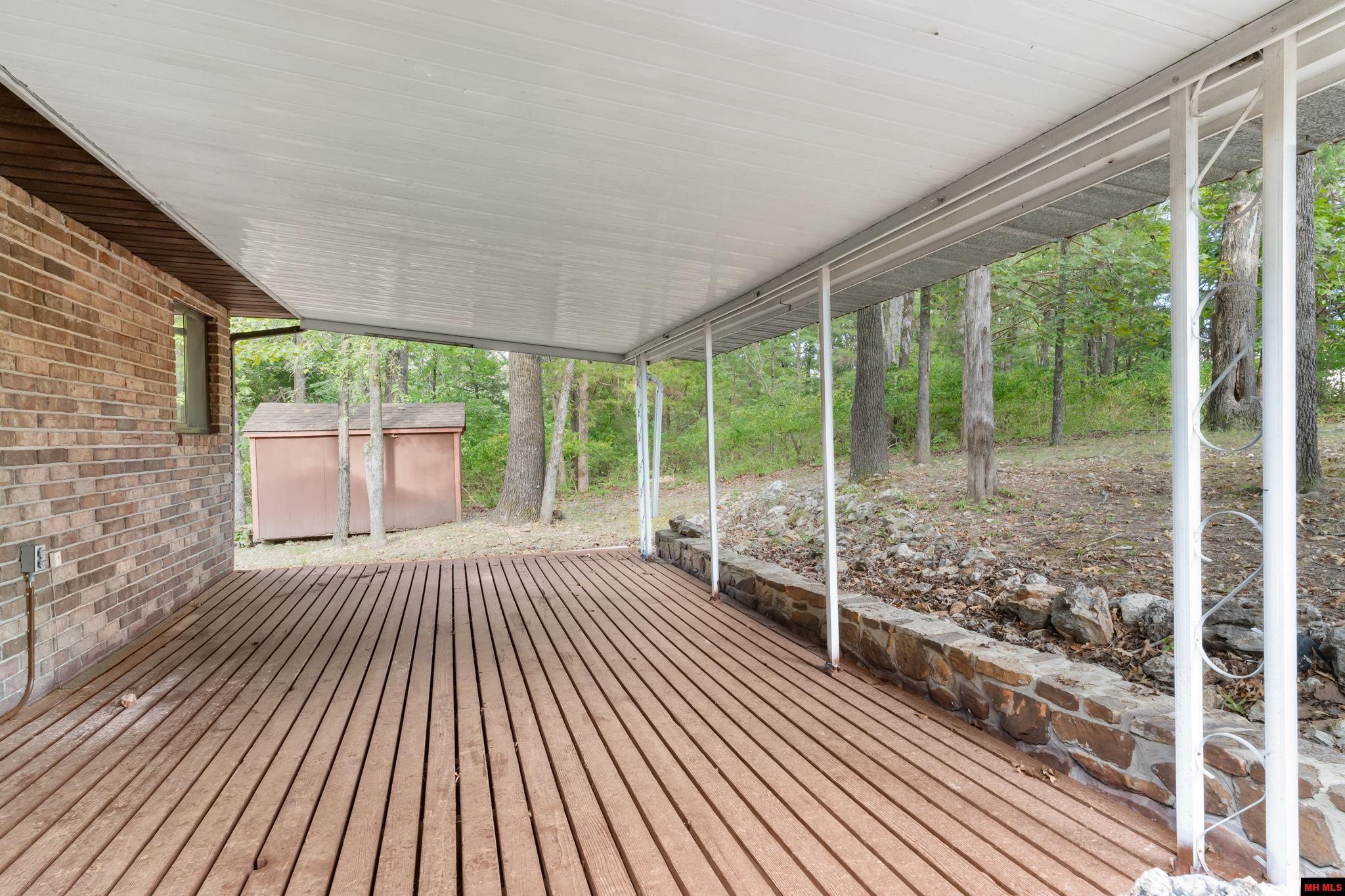 111 WESTWOOD COURT Bull Shoals, AR 72619