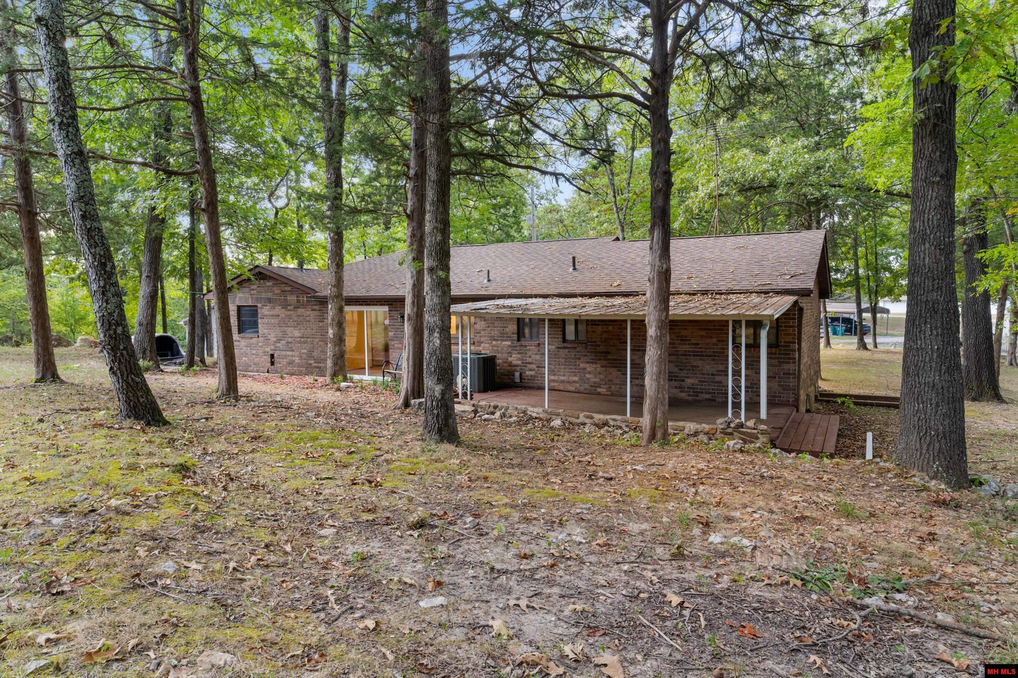 111 WESTWOOD COURT Bull Shoals, AR 72619