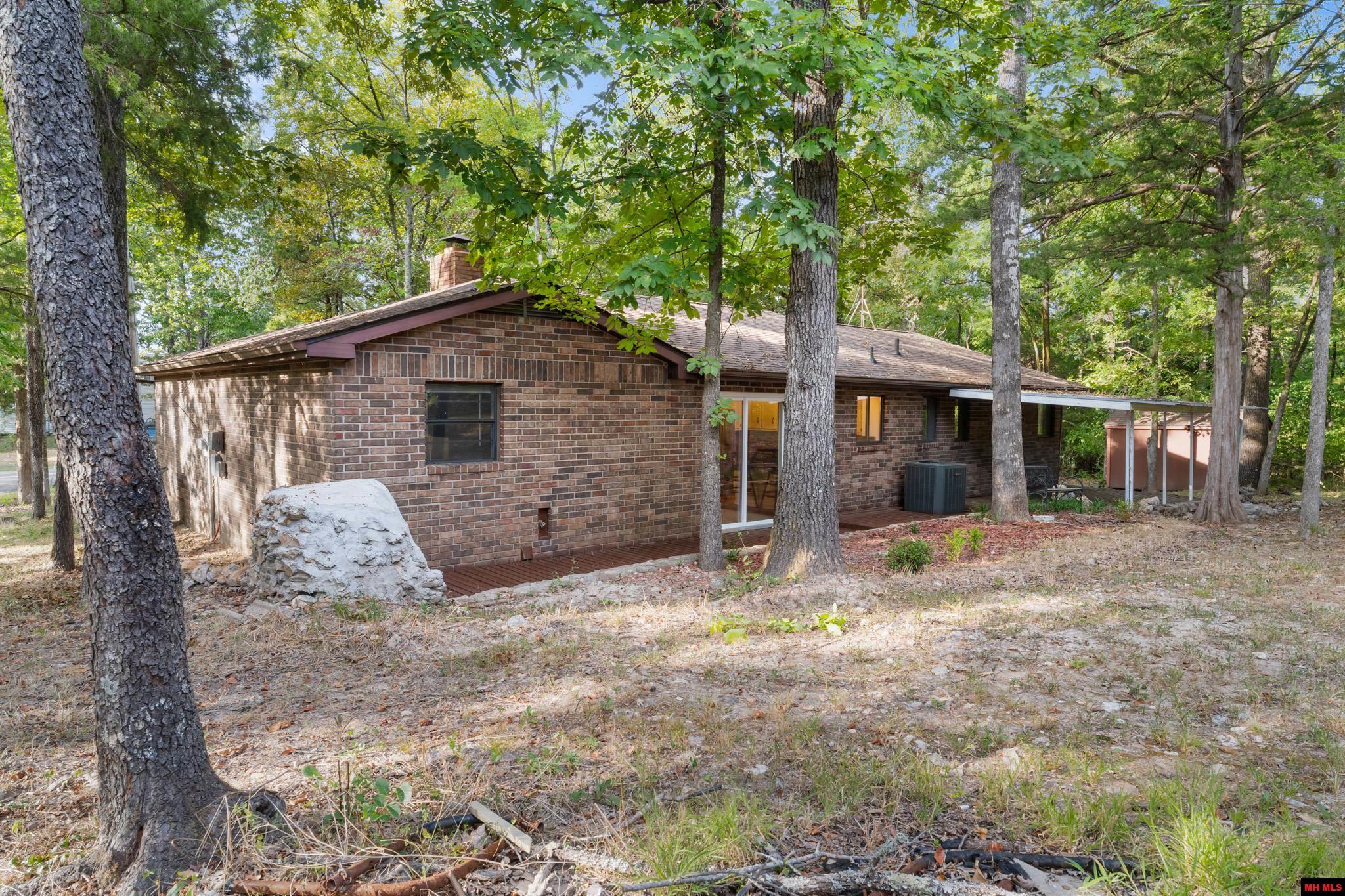 111 WESTWOOD COURT Bull Shoals, AR 72619