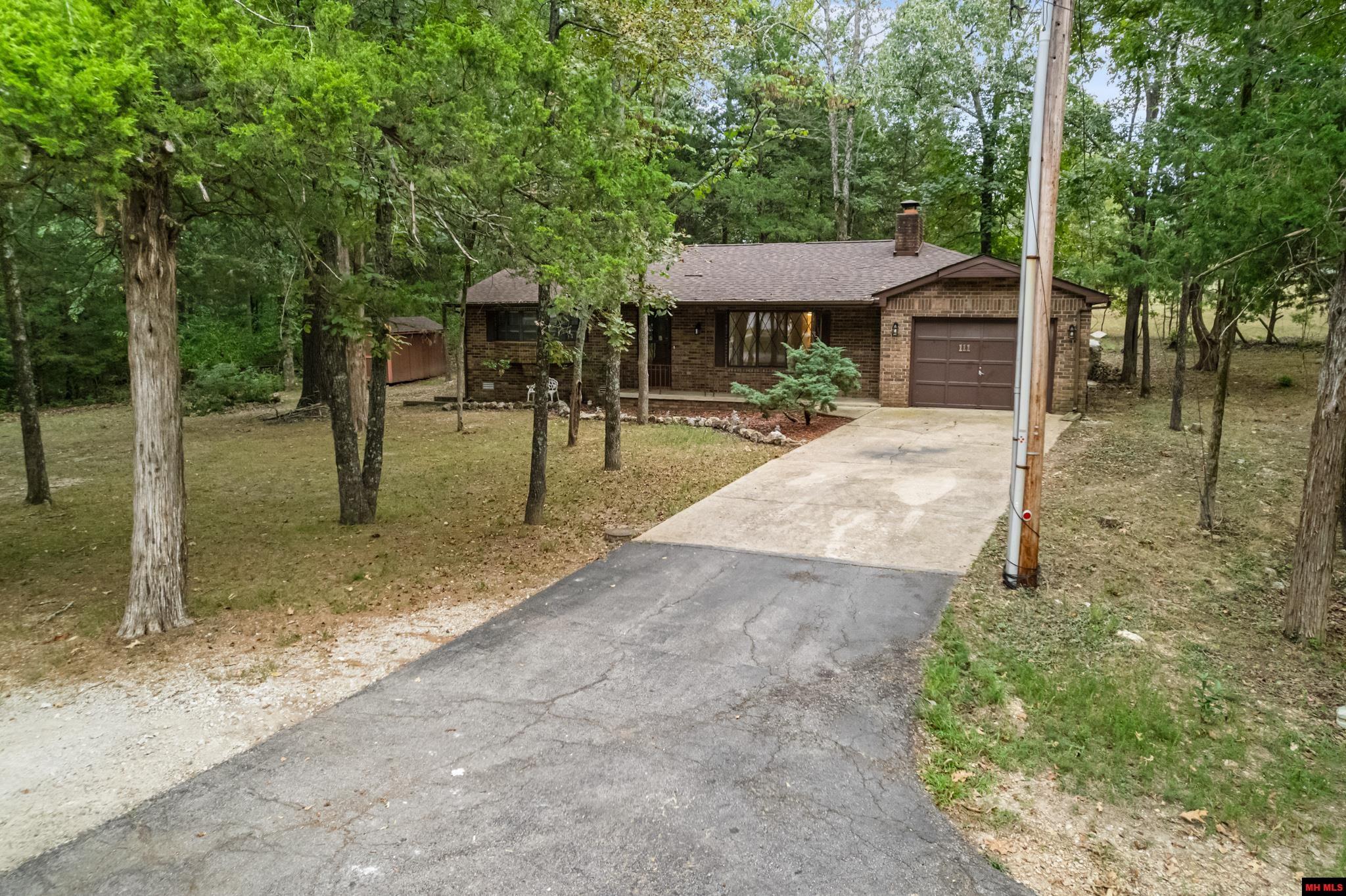 111 WESTWOOD COURT Bull Shoals, AR 72619