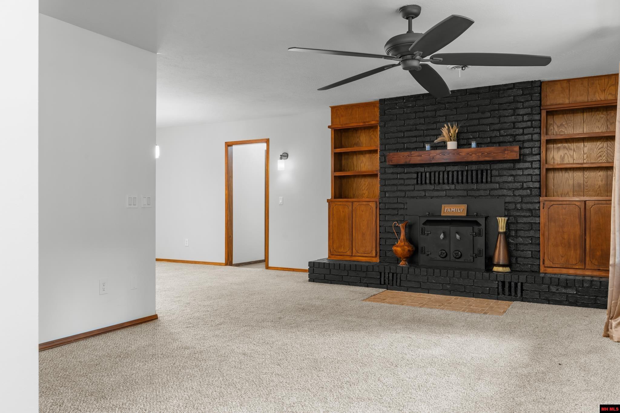 111 WESTWOOD COURT Bull Shoals, AR 72619