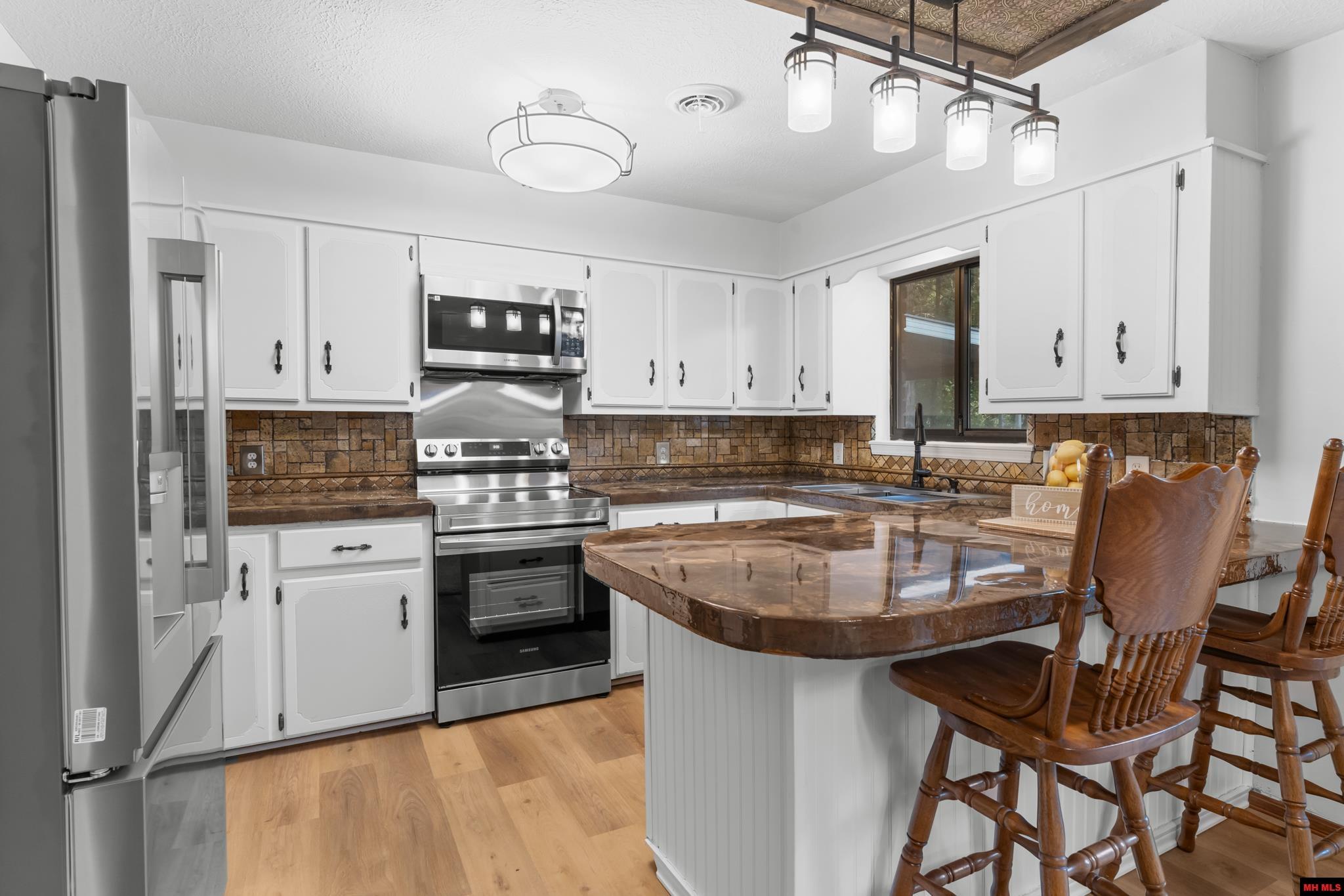 111 WESTWOOD COURT Bull Shoals, AR 72619