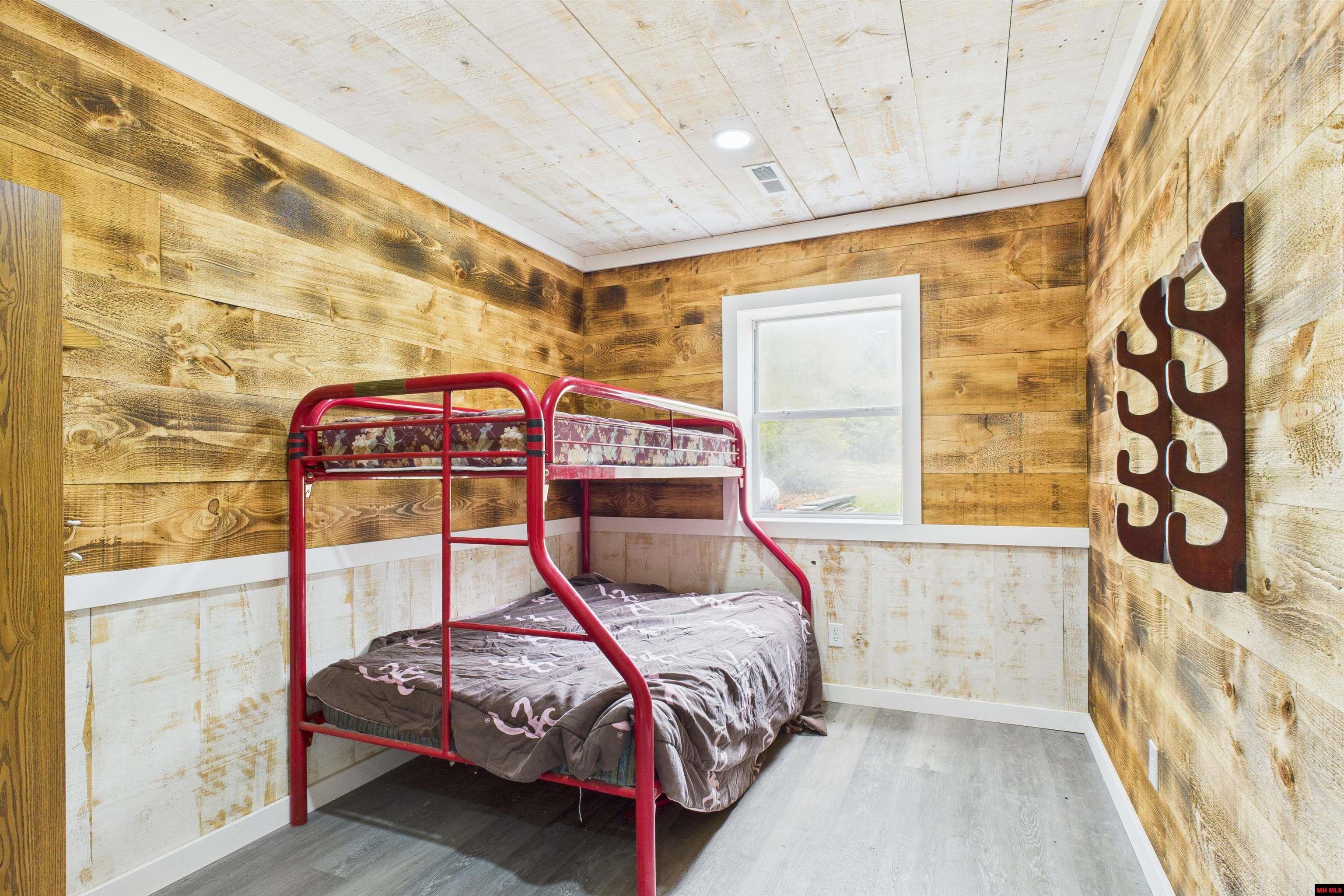 001-09744-000 Hwy 5 North