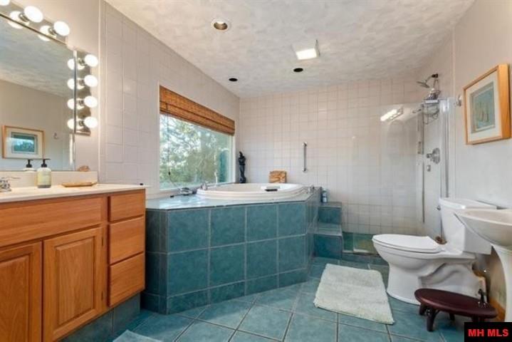 392 BRUNSON LANE Mountain Home, AR