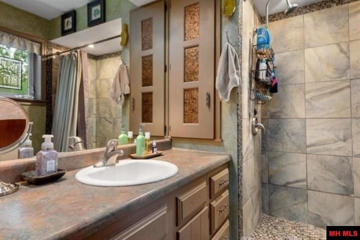 392 BRUNSON LANE Mountain Home, AR