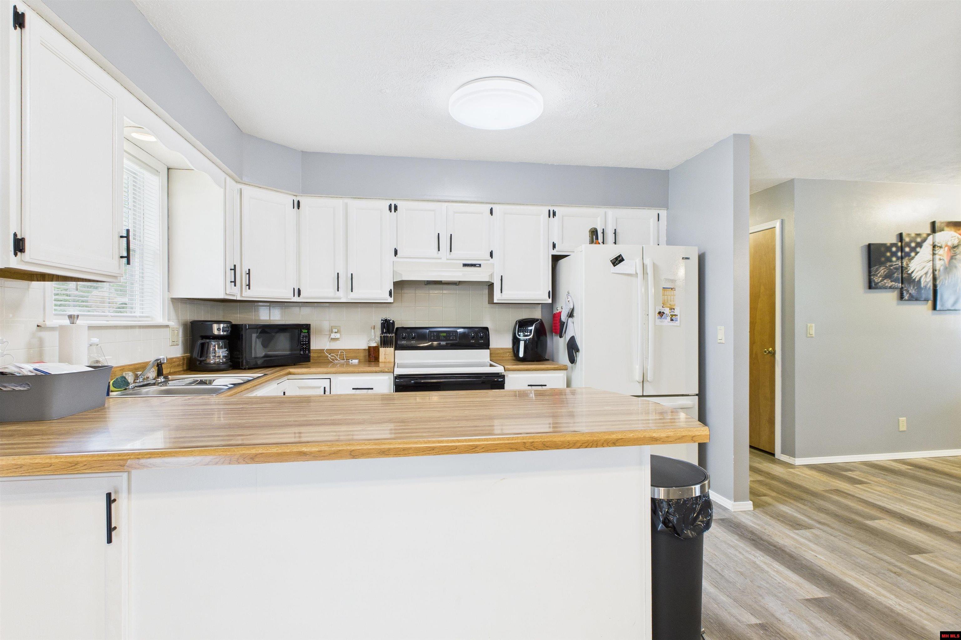 520 NEWTON AVENUE Mountain Home, AR 72653