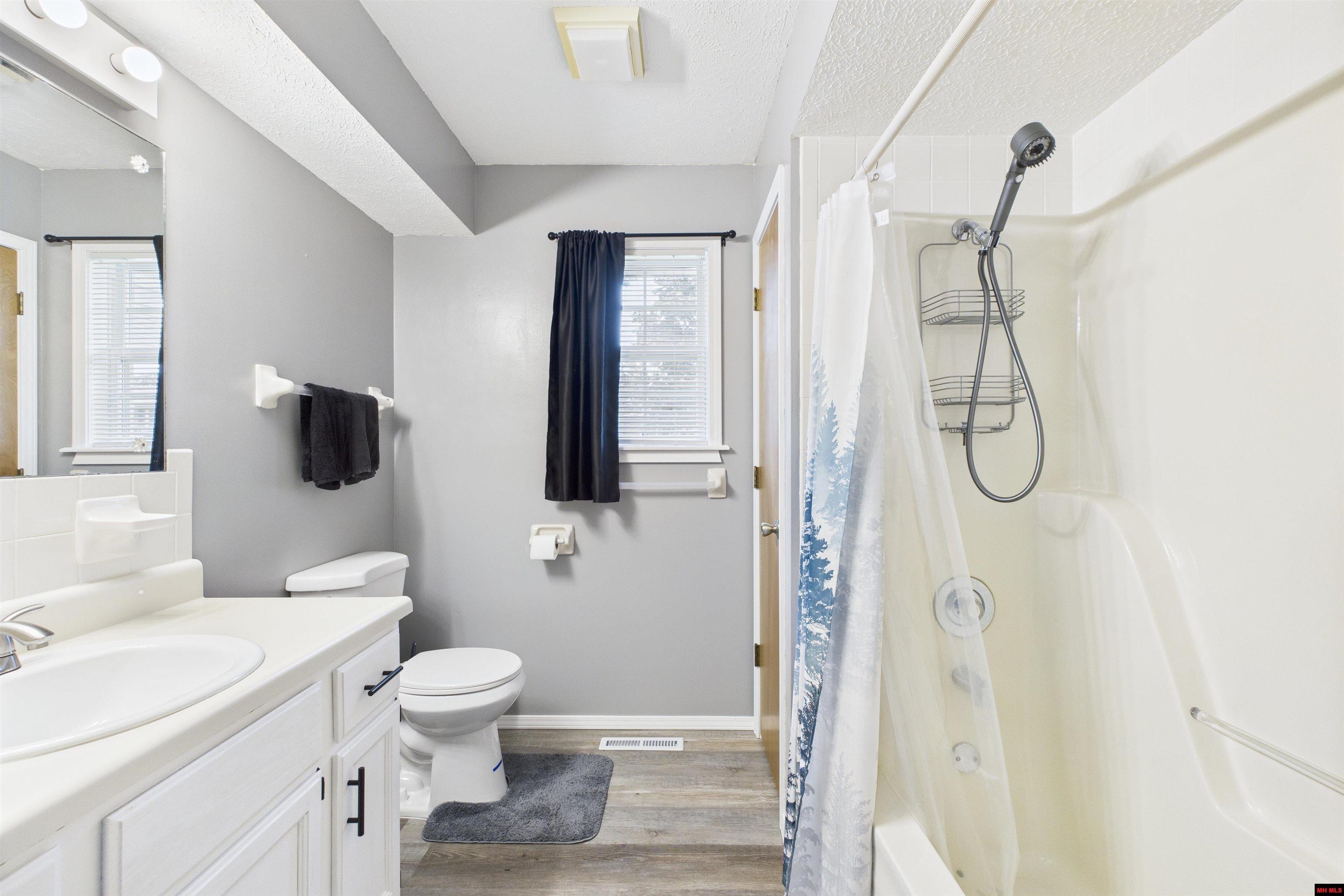 520 NEWTON AVENUE Mountain Home, AR 72653