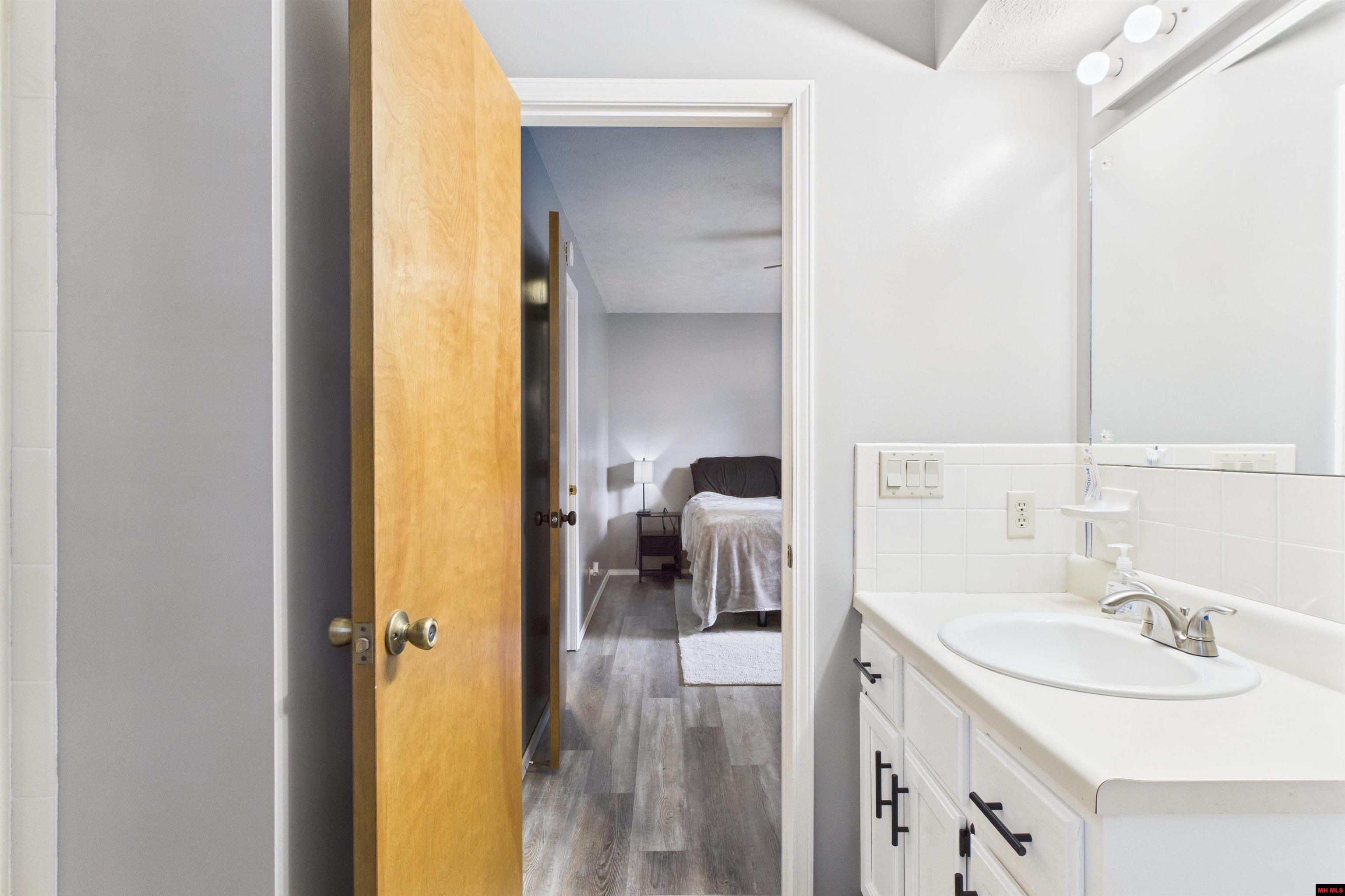 520 NEWTON AVENUE Mountain Home, AR 72653