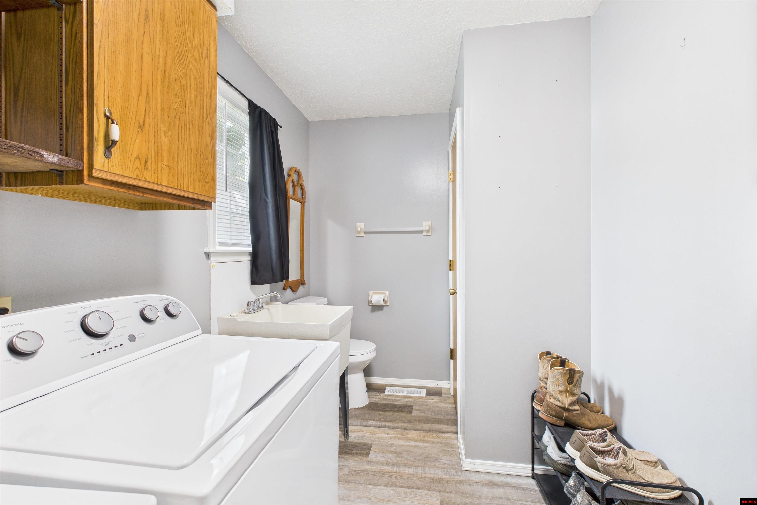 520 NEWTON AVENUE Mountain Home, AR 72653