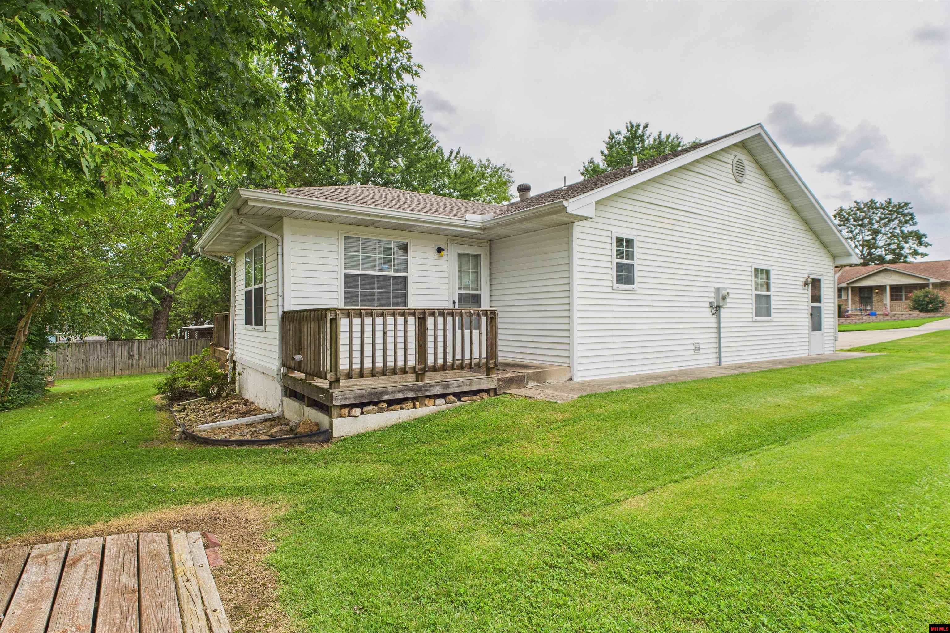 520 NEWTON AVENUE Mountain Home, AR 72653