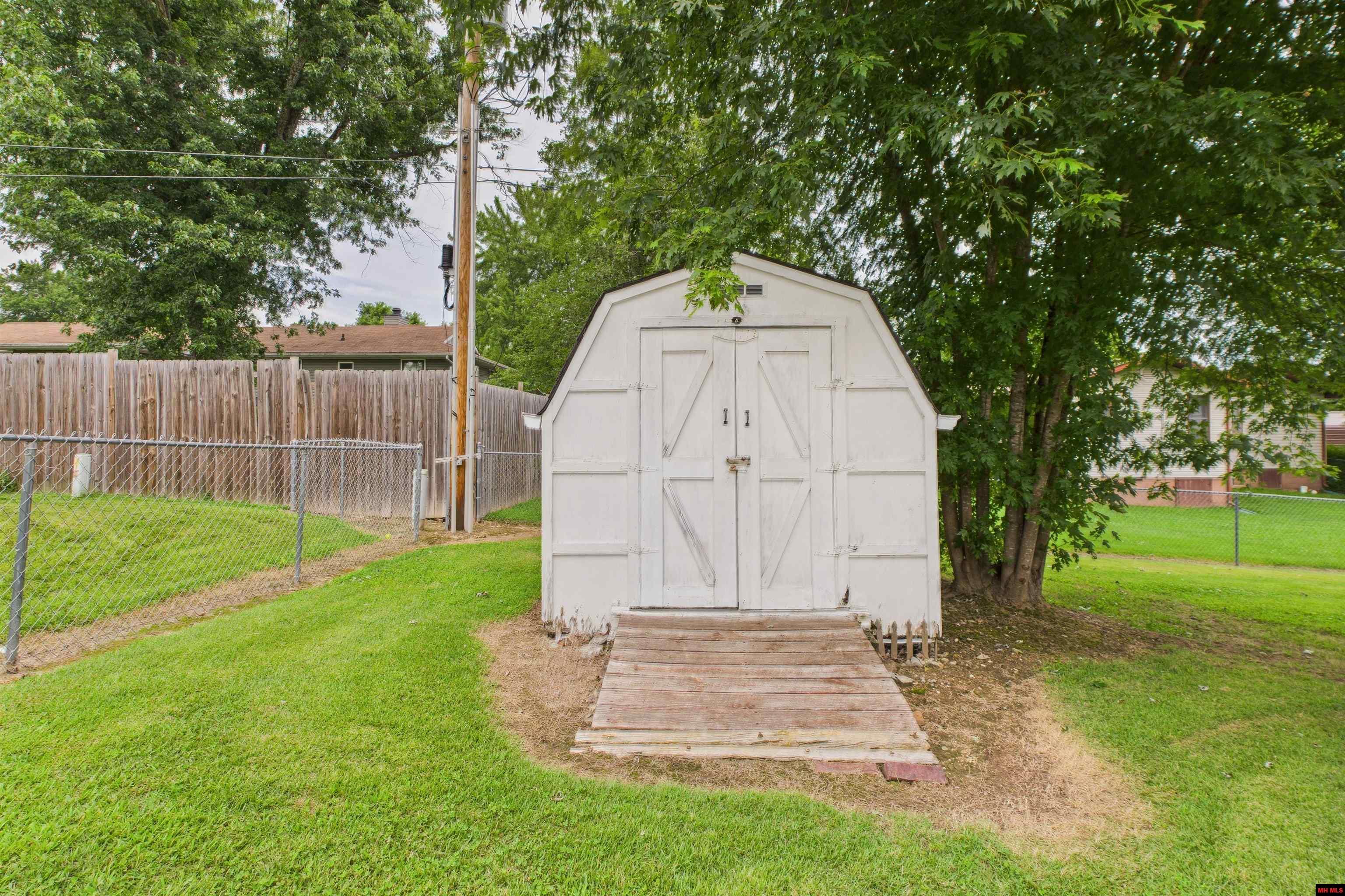 520 NEWTON AVENUE Mountain Home, AR 72653