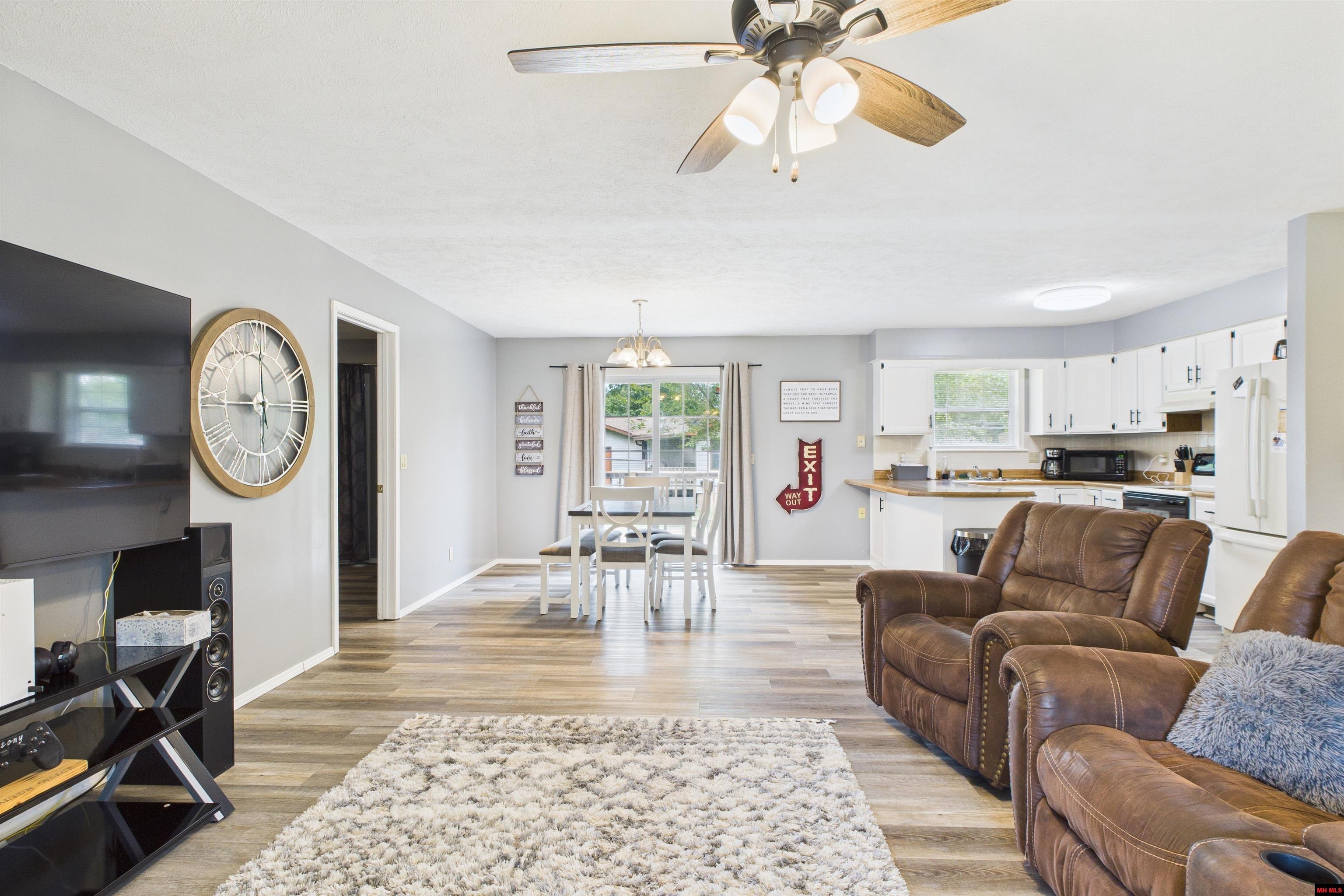 520 NEWTON AVENUE Mountain Home, AR 72653