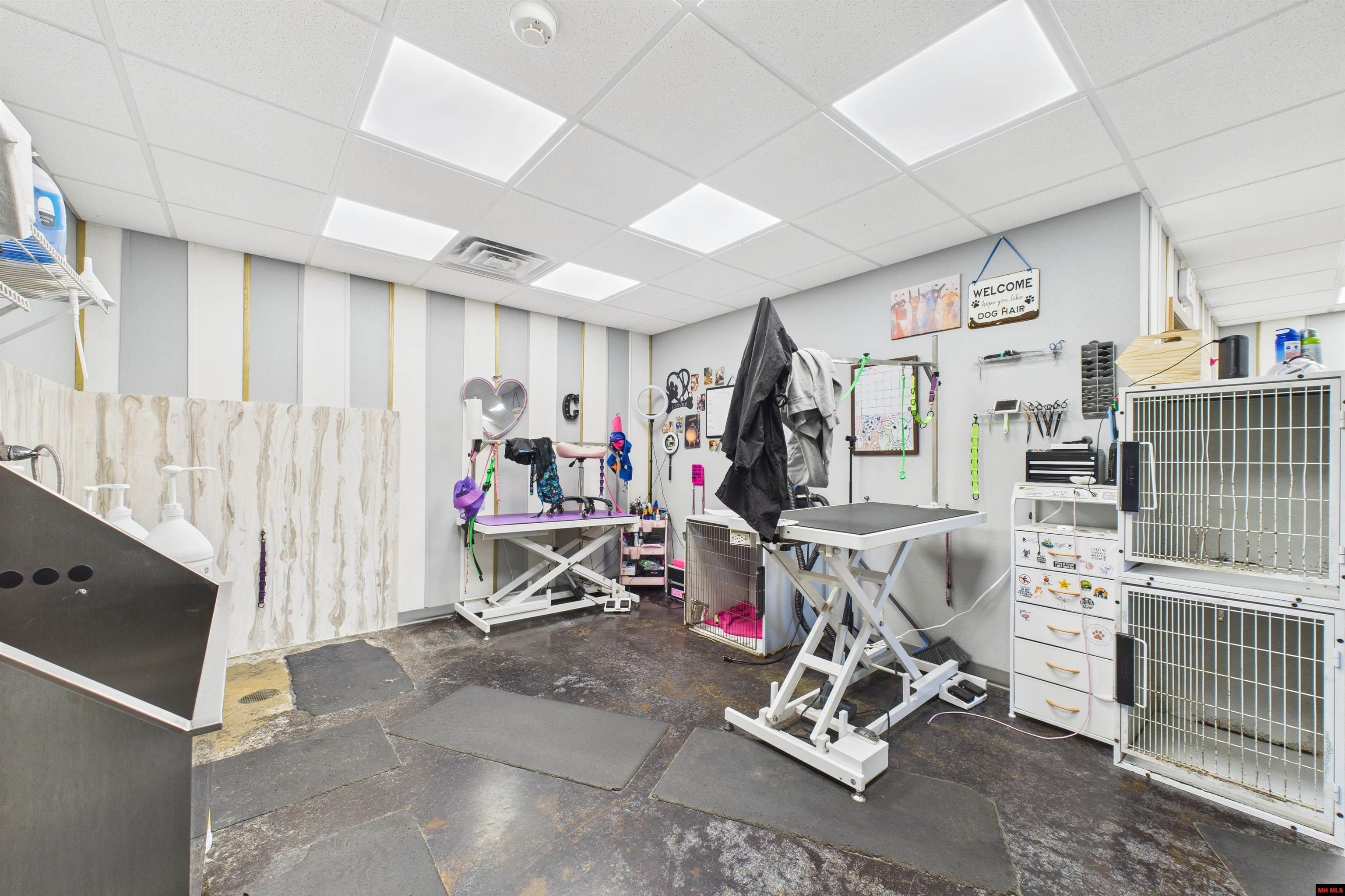702 E MAIN STREET Flippin, AR
