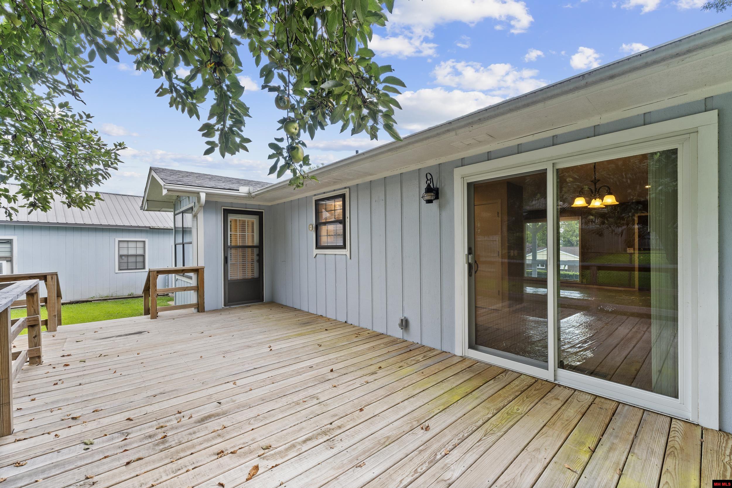 1001 HEATHERDOWN TRAIL Mountain Home, AR 72653