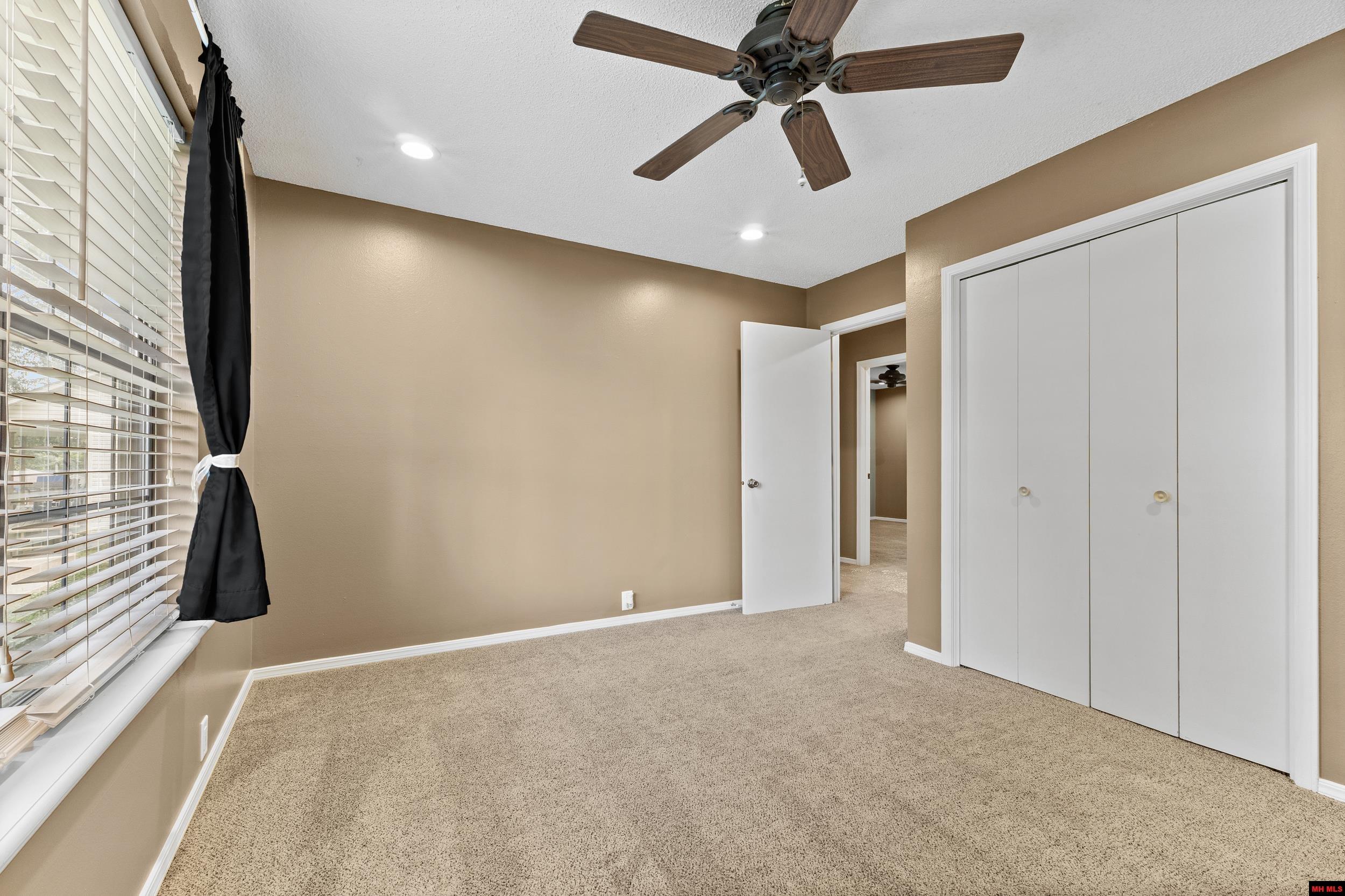 1001 HEATHERDOWN TRAIL Mountain Home, AR 72653