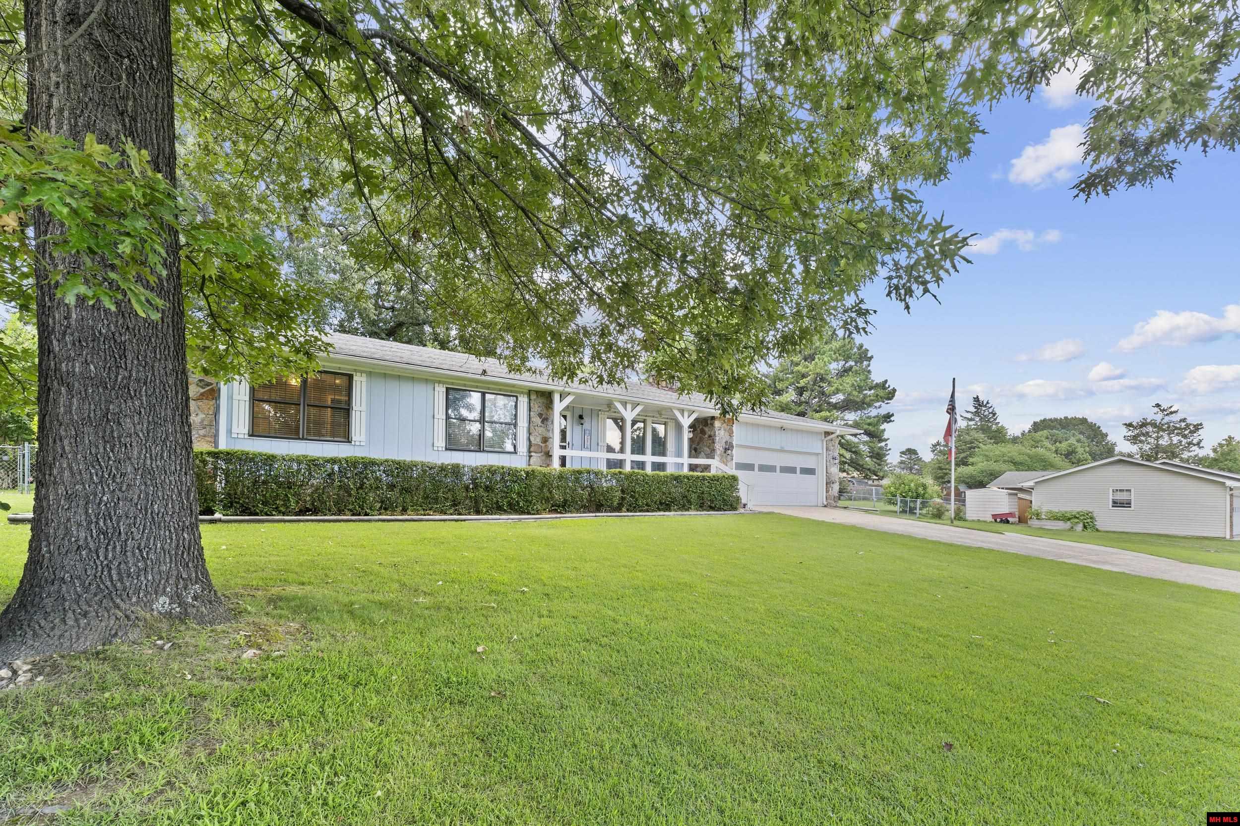 1001 HEATHERDOWN TRAIL Mountain Home, AR 72653