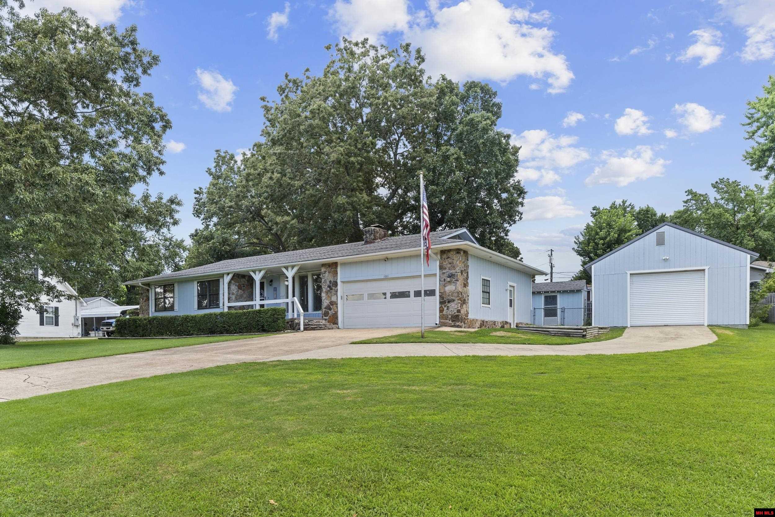 1001 HEATHERDOWN TRAIL Mountain Home, AR 72653