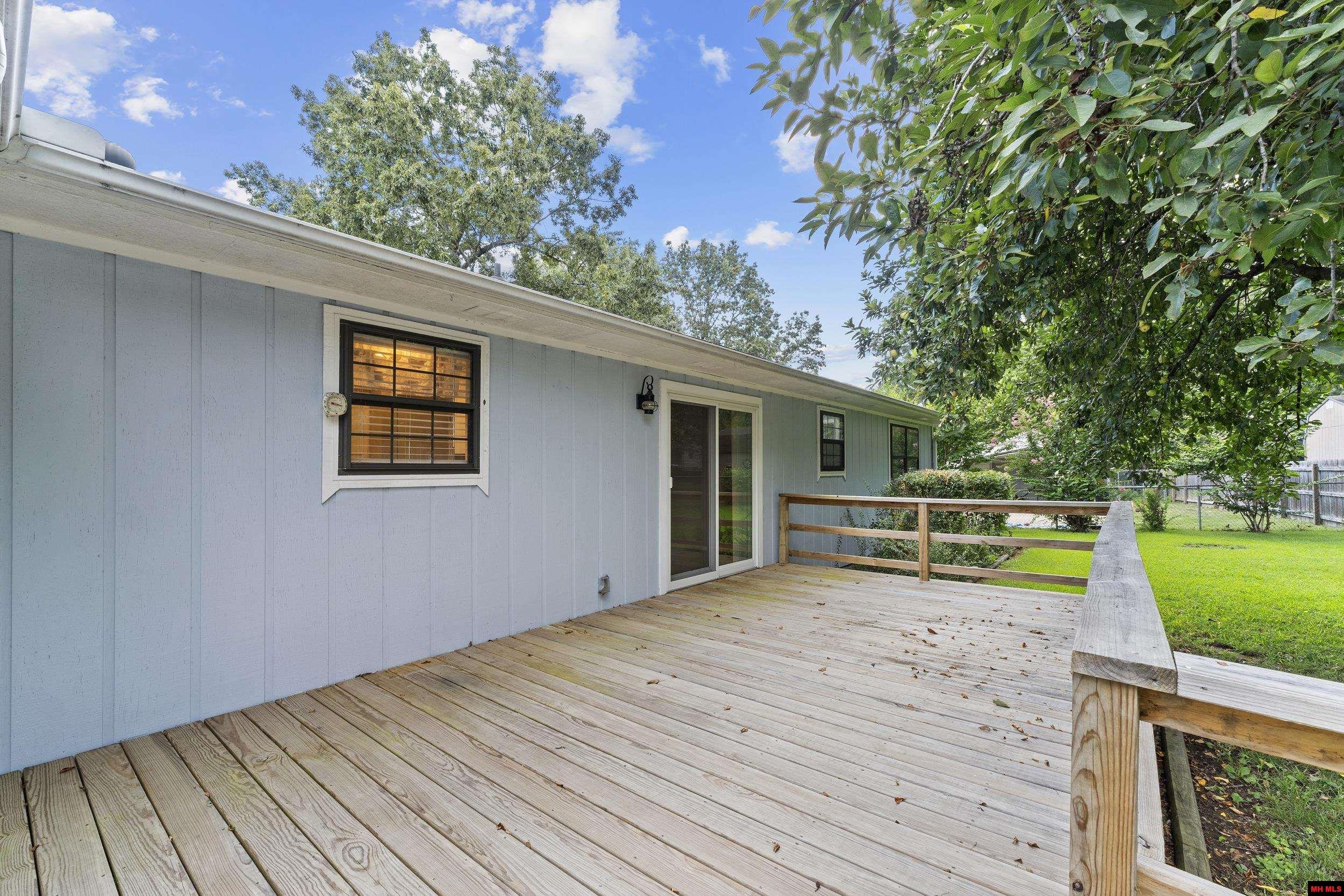 1001 HEATHERDOWN TRAIL Mountain Home, AR 72653