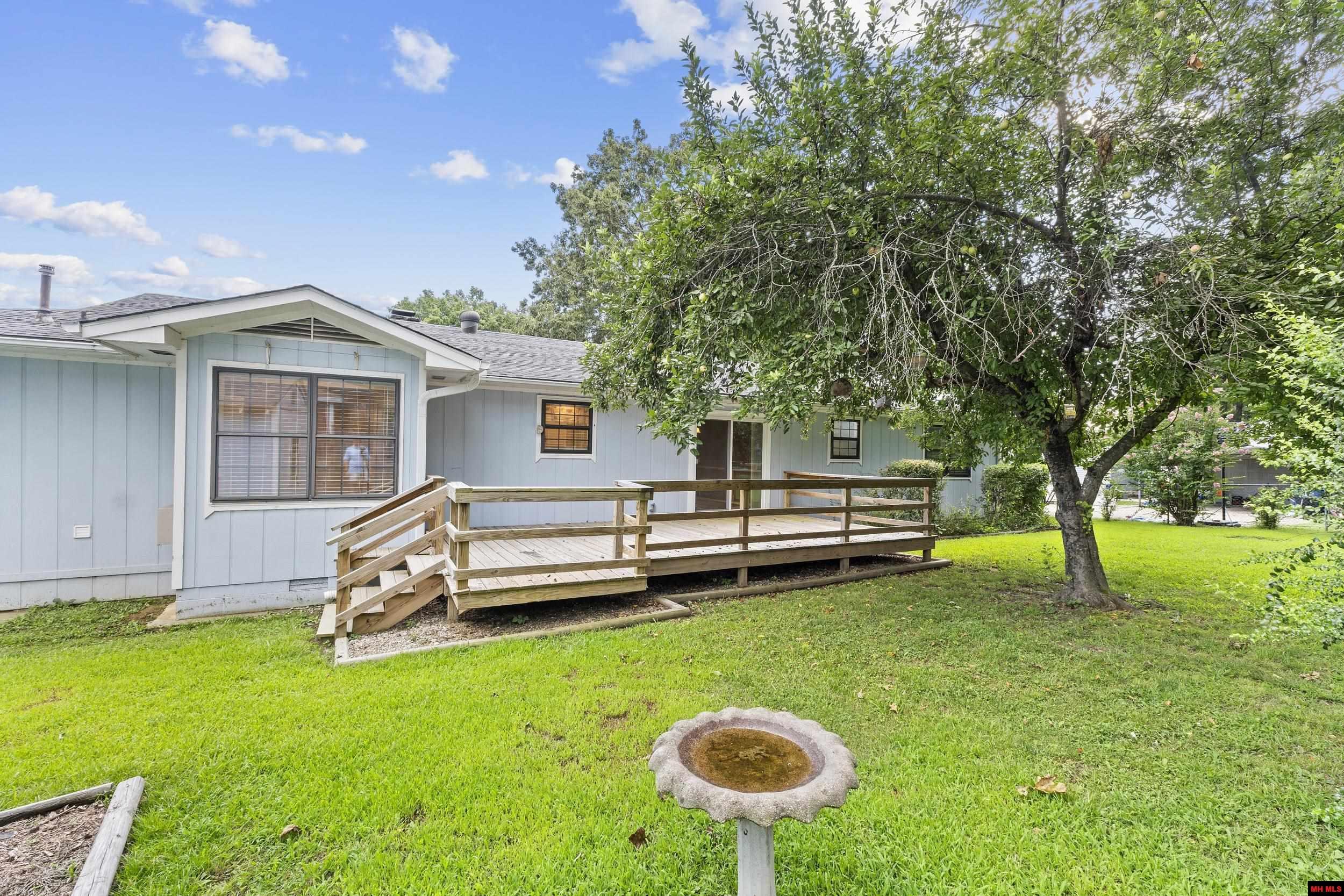 1001 HEATHERDOWN TRAIL Mountain Home, AR 72653