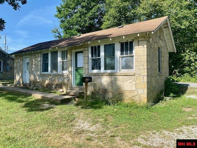 408 N ESTES AVENUE Yellville, AR 72687