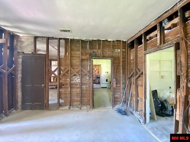 408 N ESTES AVENUE Yellville, AR 72687