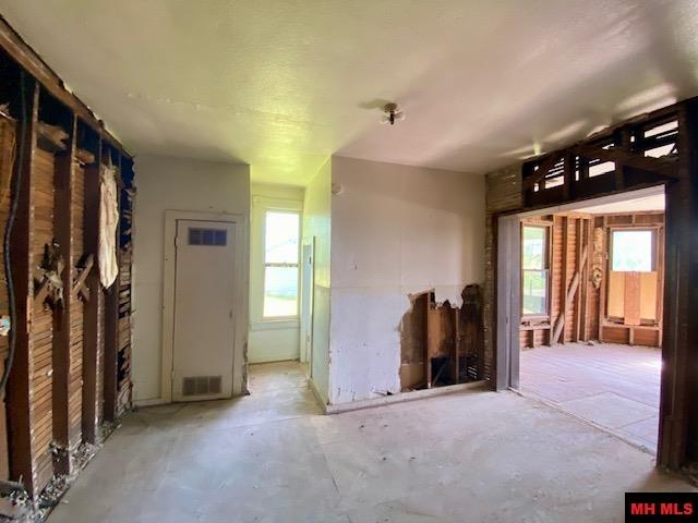 408 N ESTES AVENUE Yellville, AR 72687