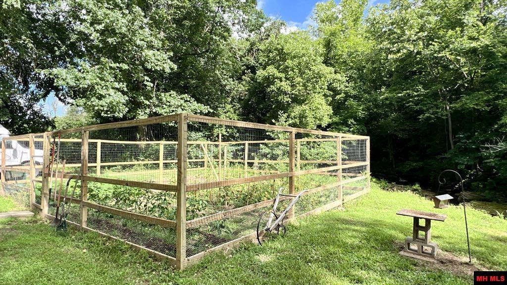 9154 HWY 62 WEST Yellville, AR 72687-9998