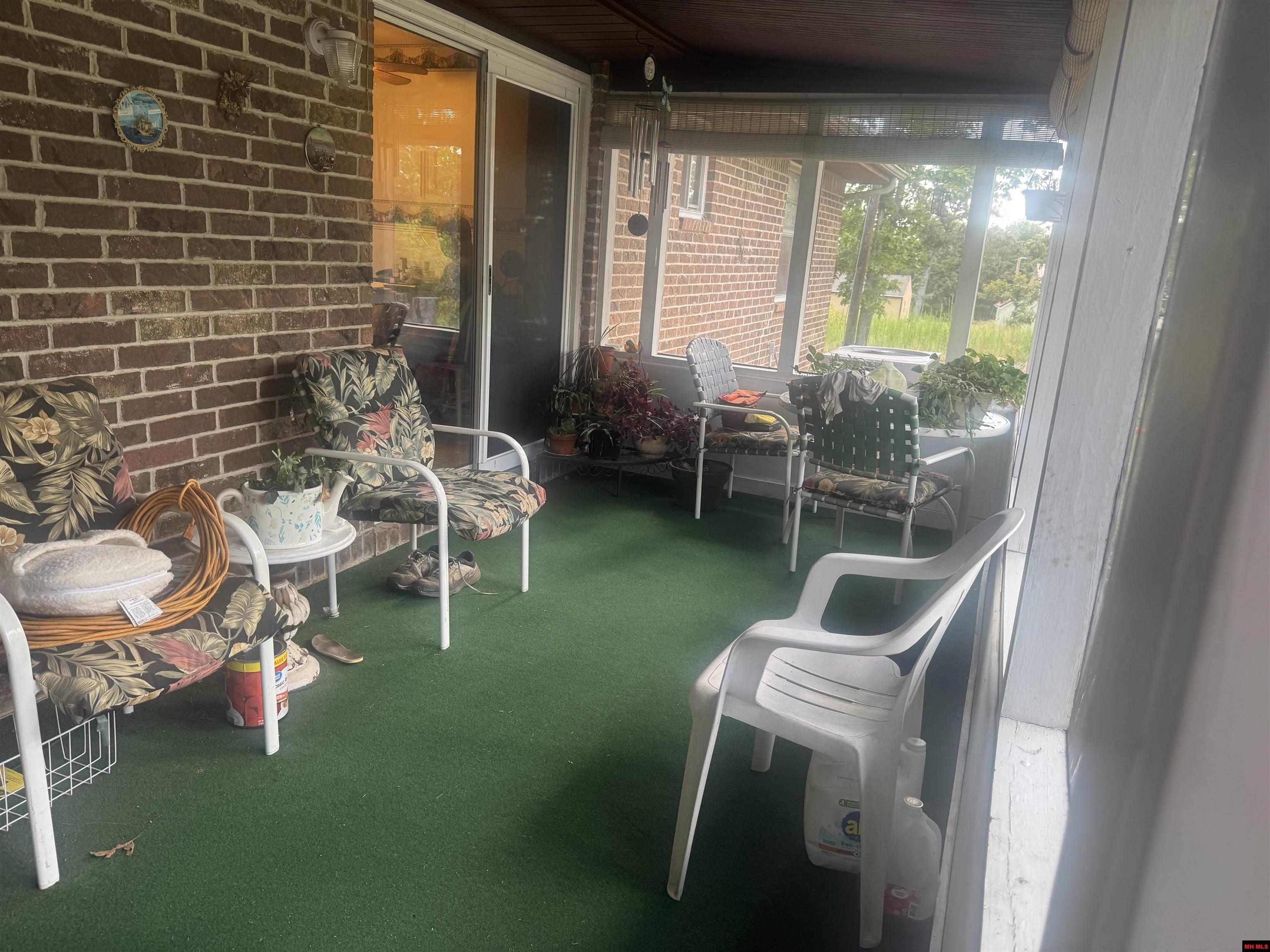 151 LINWOOD DRIVE Briarcliff, AR