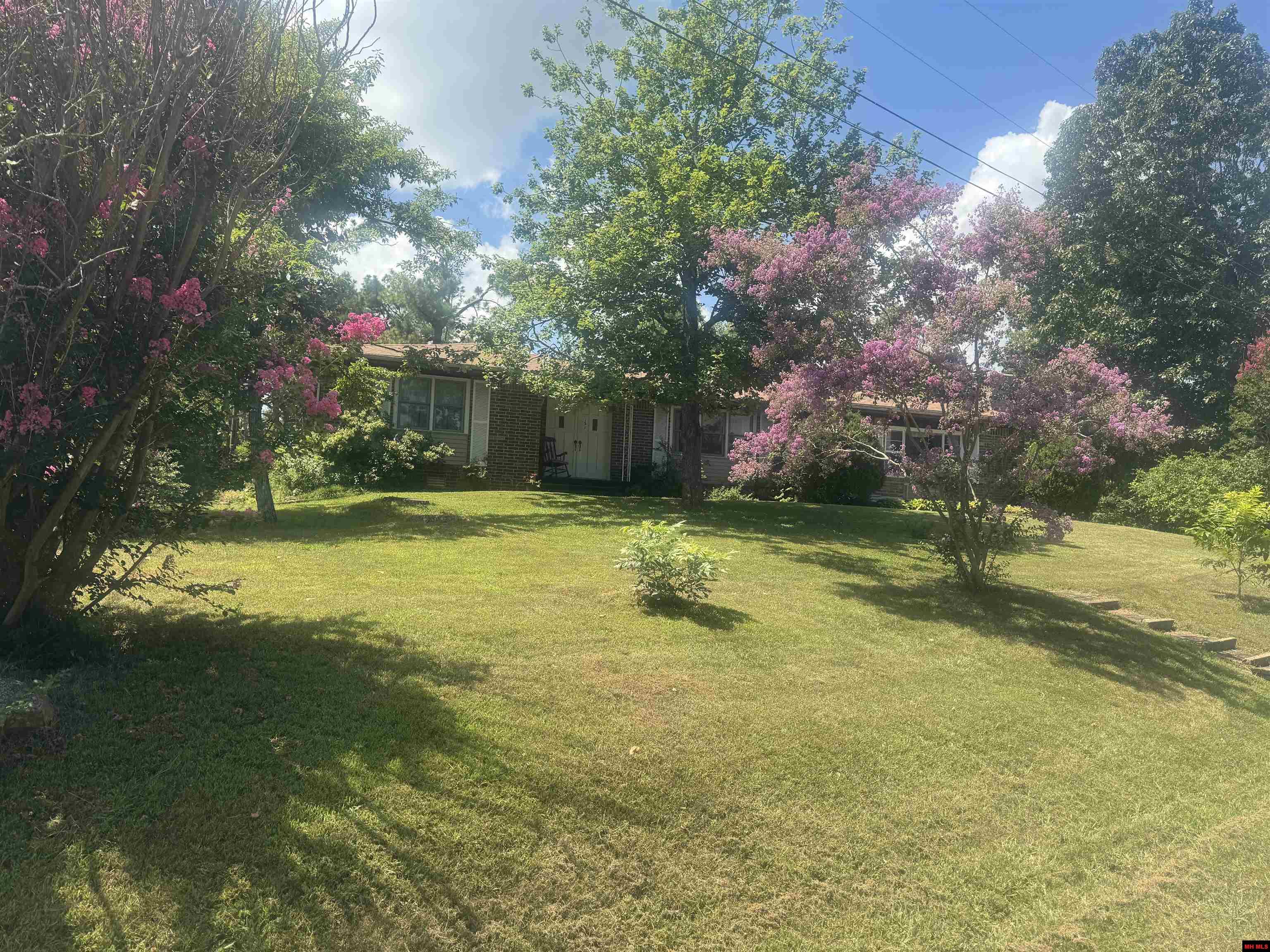151 LINWOOD DRIVE Briarcliff, AR