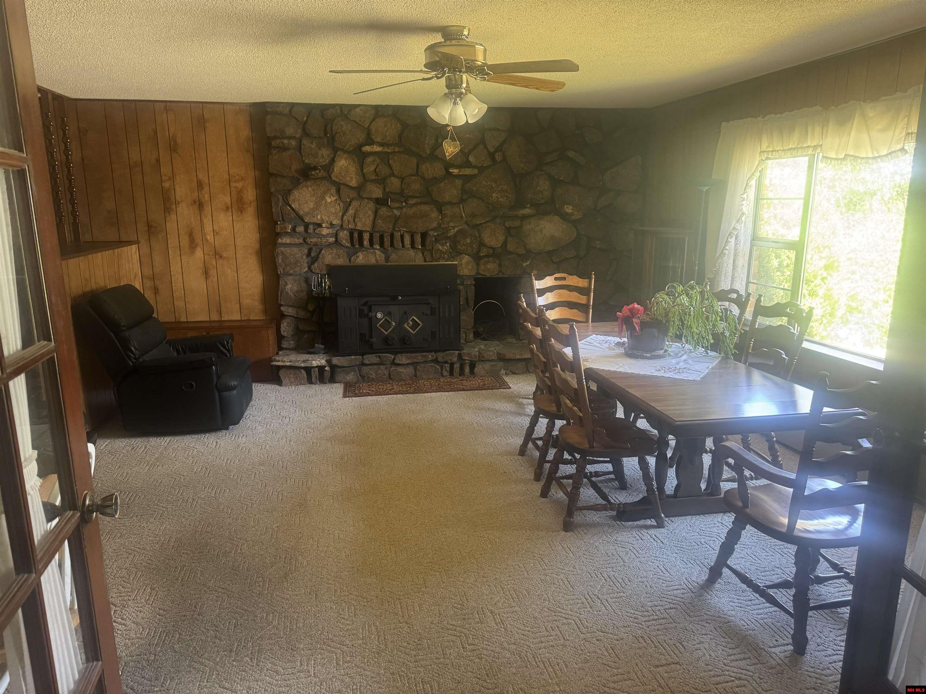 151 LINWOOD DRIVE Briarcliff, AR