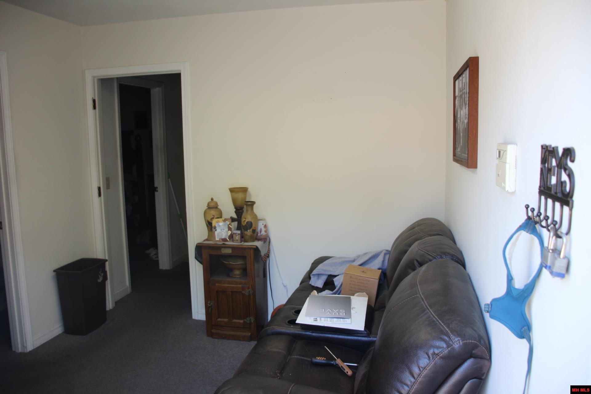 312 D & D PLAZA Yellville, AR
