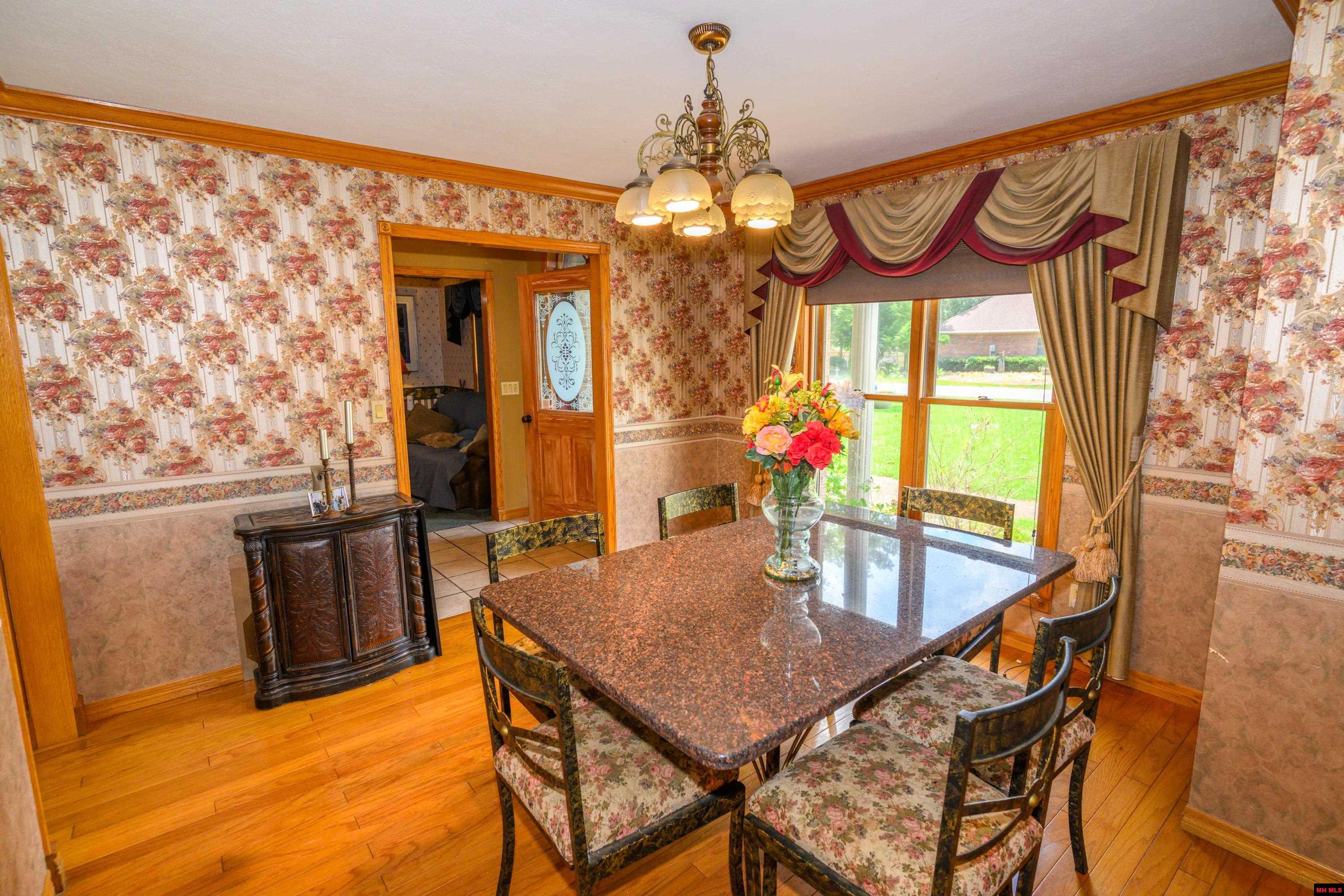 2041 SHADOW OAK DRIVE Mountain Home, AR