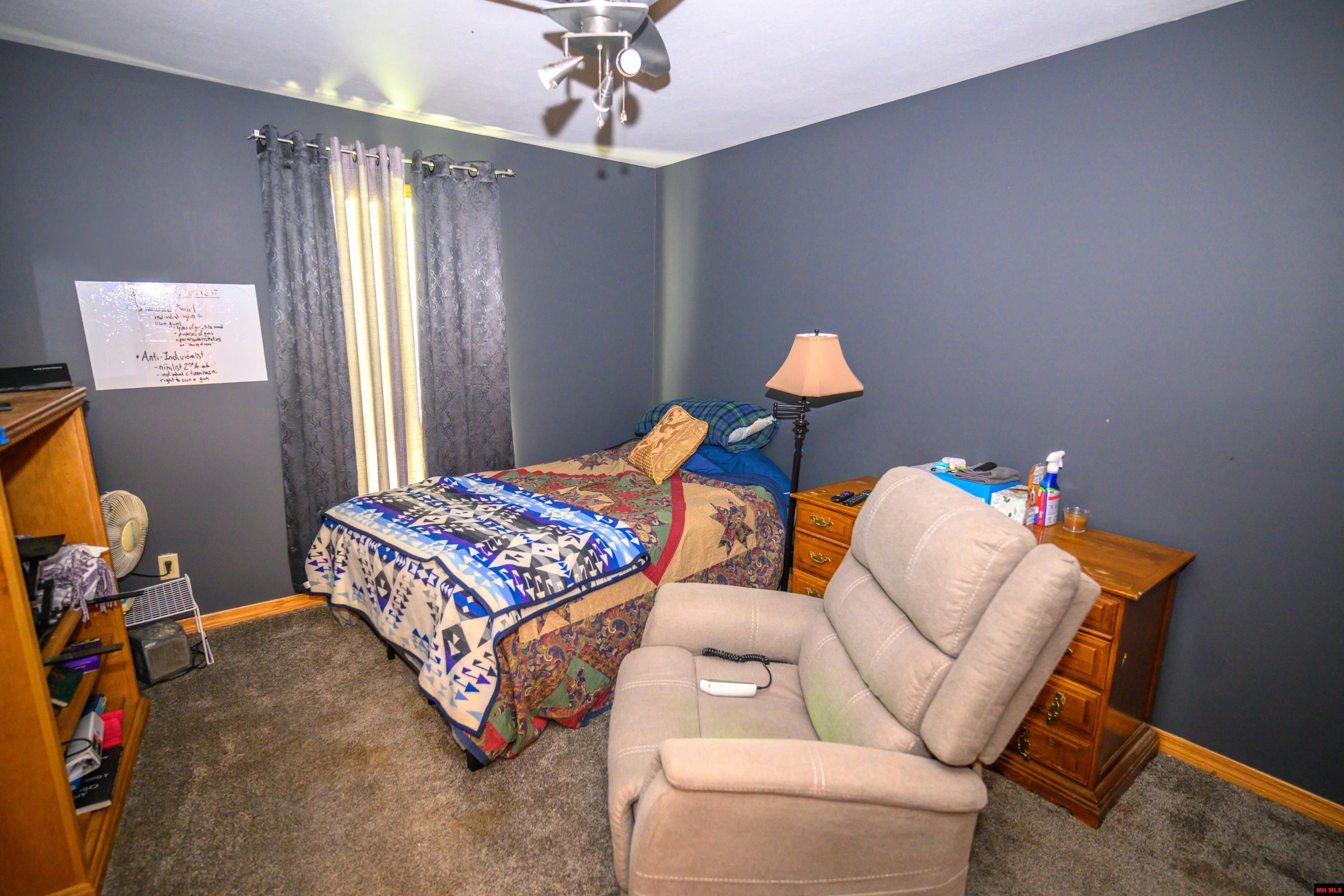 2041 SHADOW OAK DRIVE Mountain Home, AR