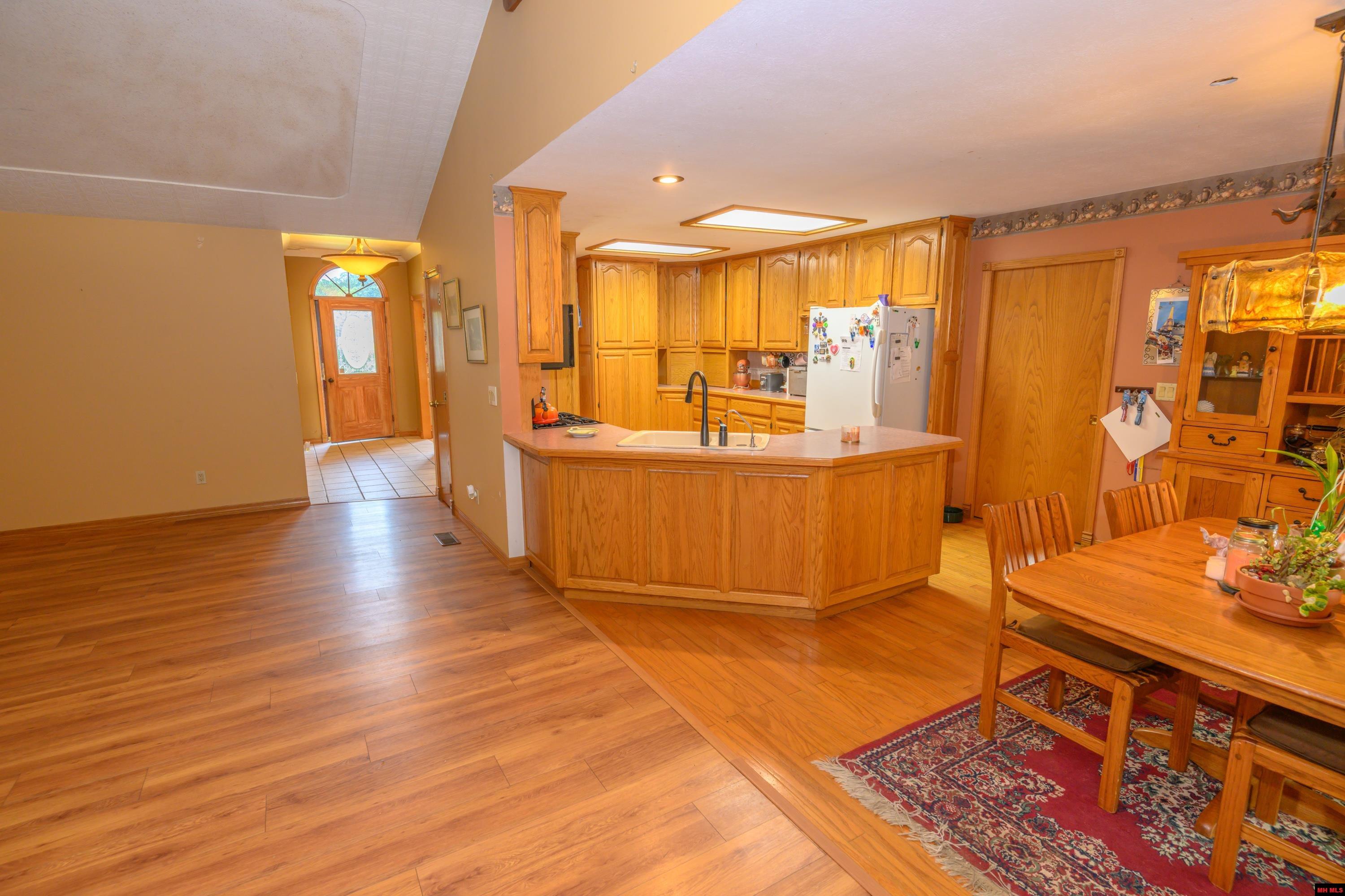 2041 SHADOW OAK DRIVE Mountain Home, AR