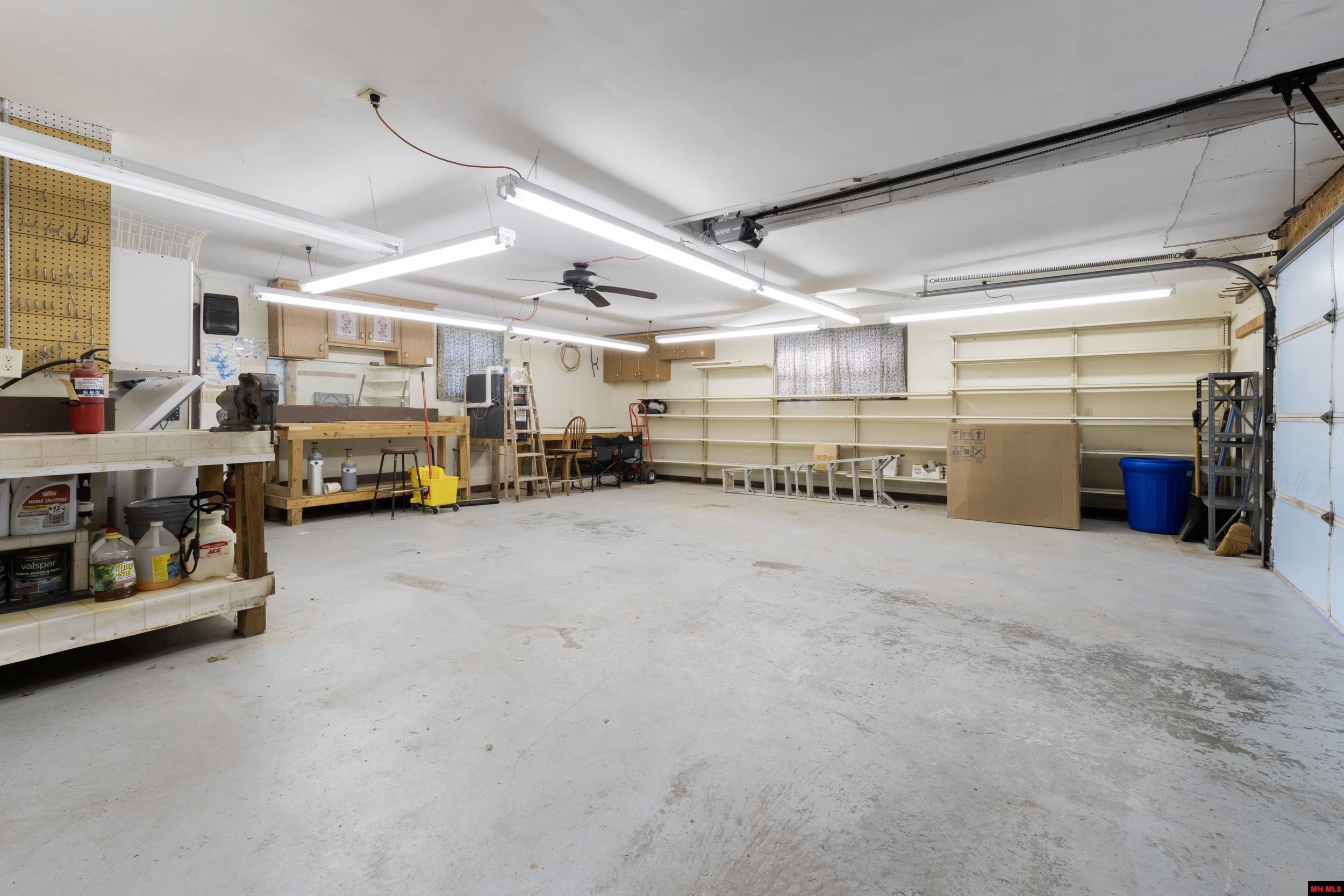 2979 ROCKY RIDGE ROAD Mountain Home, AR 72653