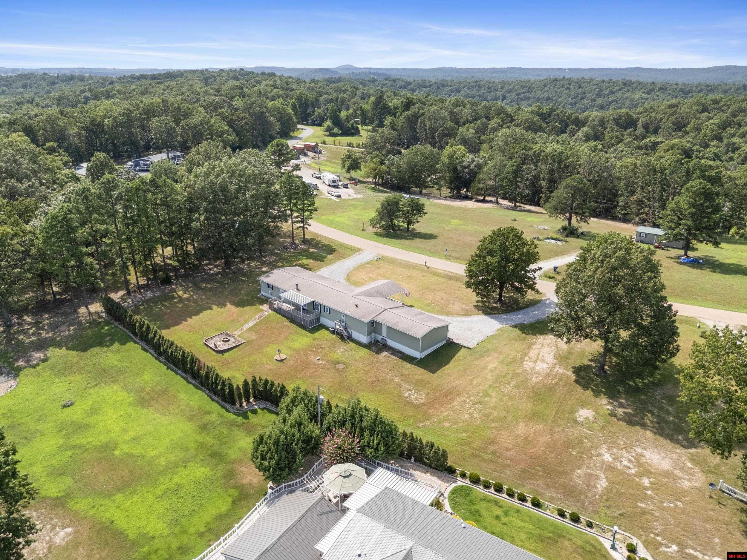 2979 ROCKY RIDGE ROAD Mountain Home, AR 72653