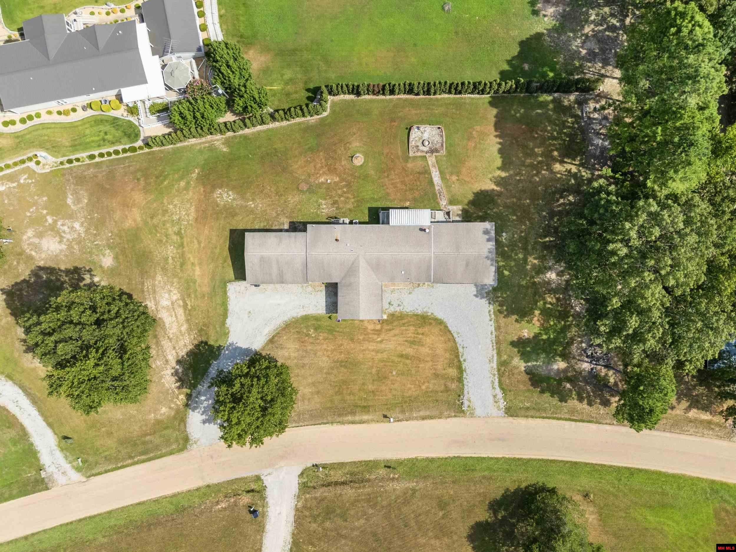 2979 ROCKY RIDGE ROAD Mountain Home, AR 72653