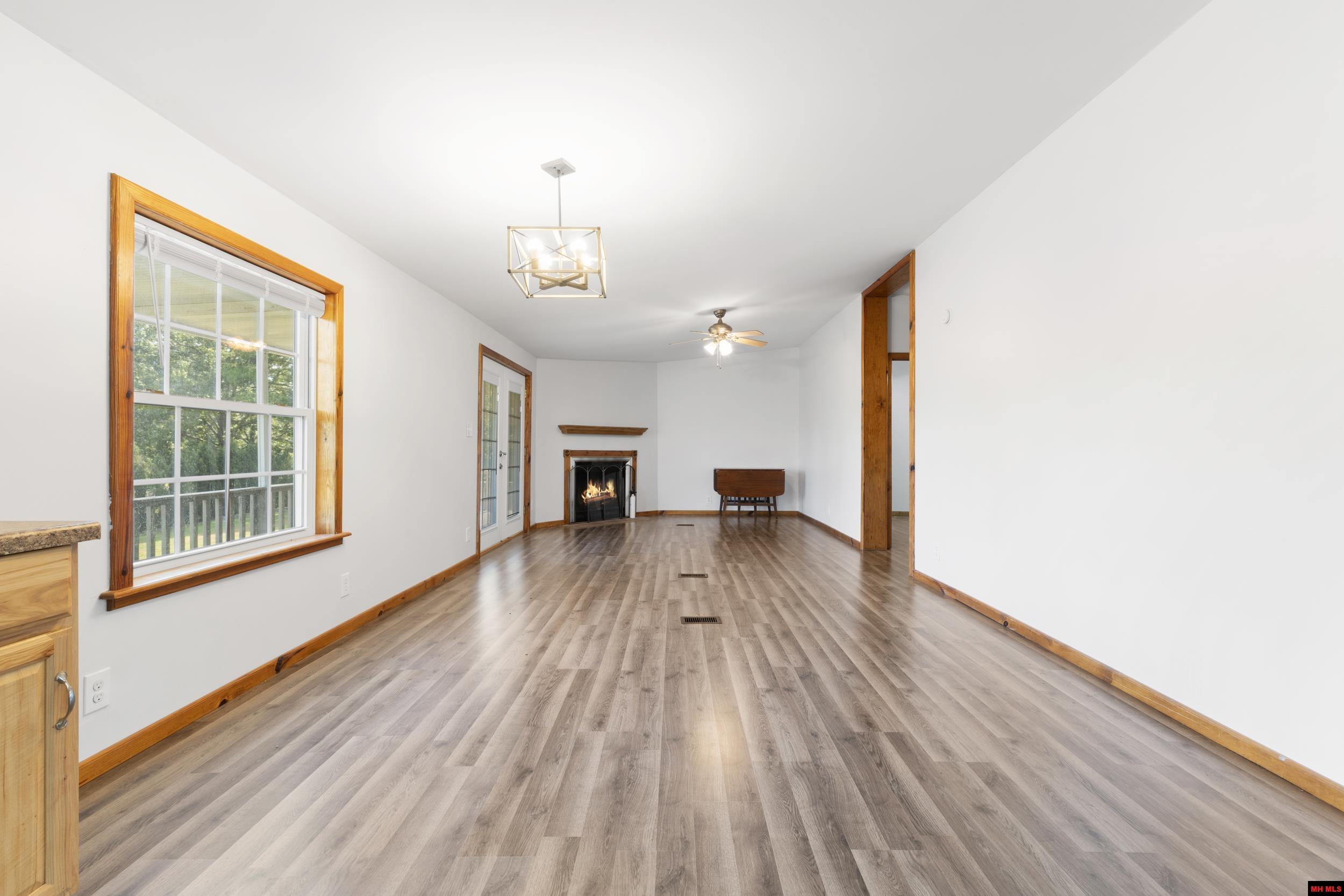 2979 ROCKY RIDGE ROAD Mountain Home, AR 72653