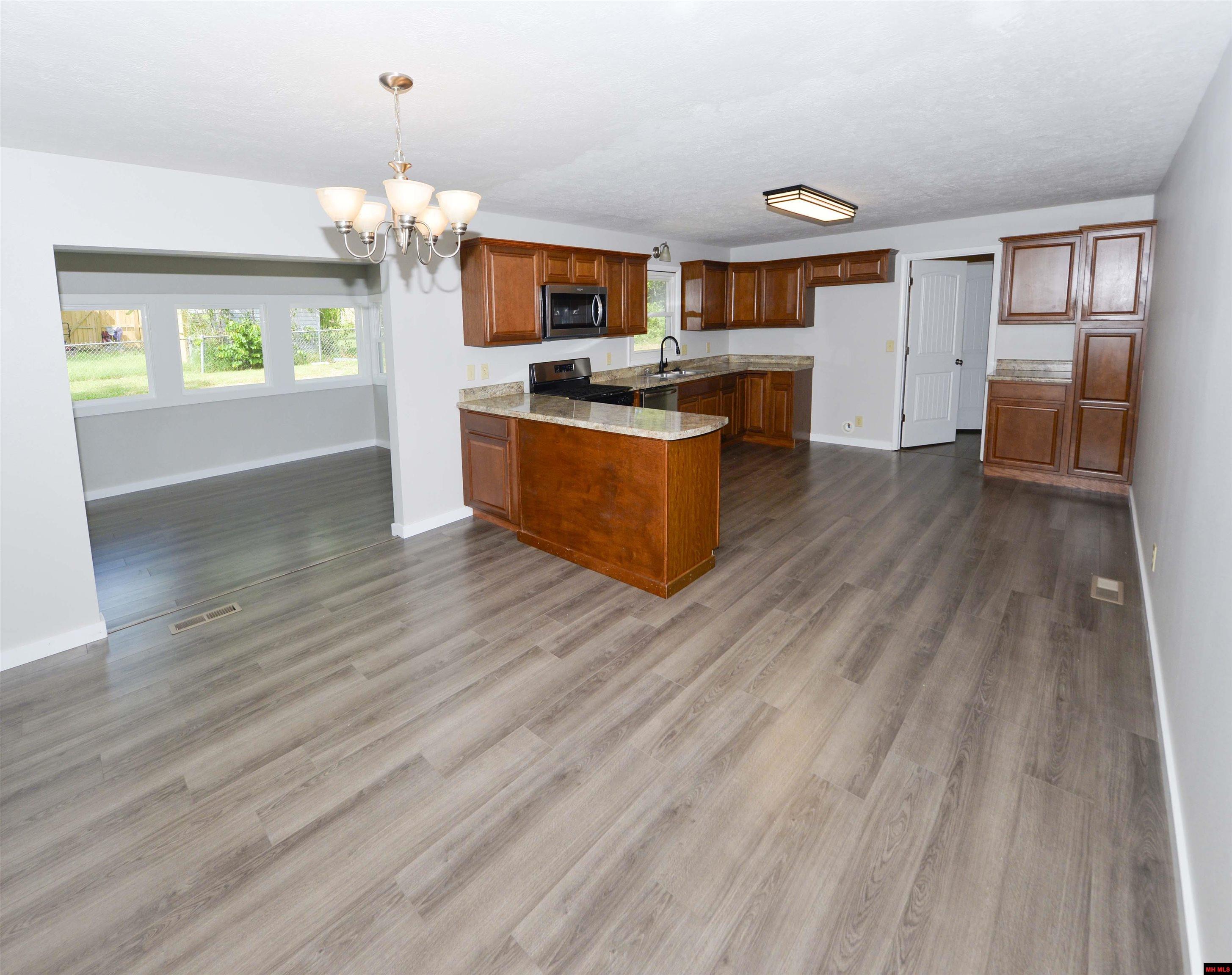 903 1ST STREET Mountain Home, AR 72653