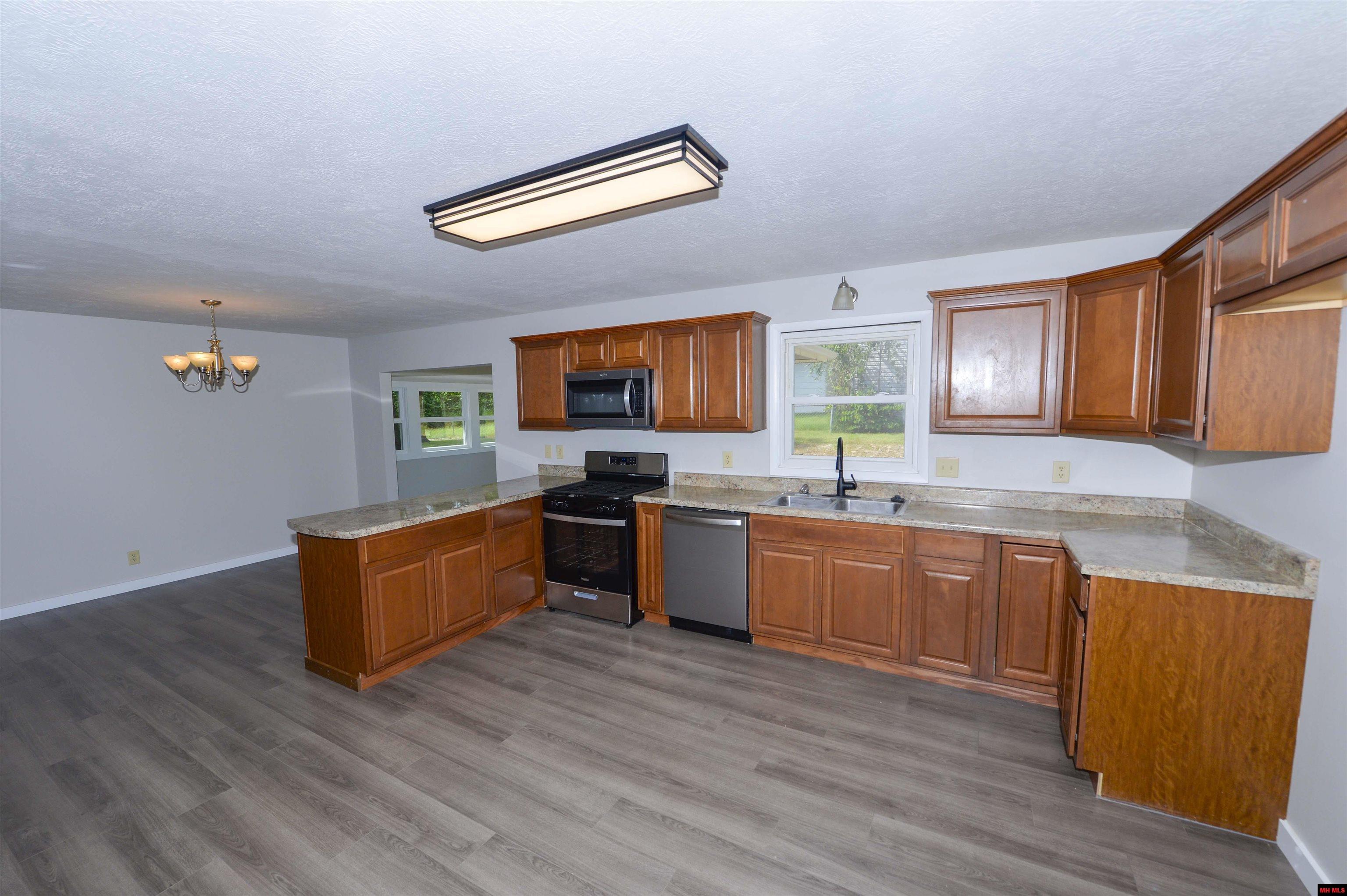 903 1ST STREET Mountain Home, AR 72653