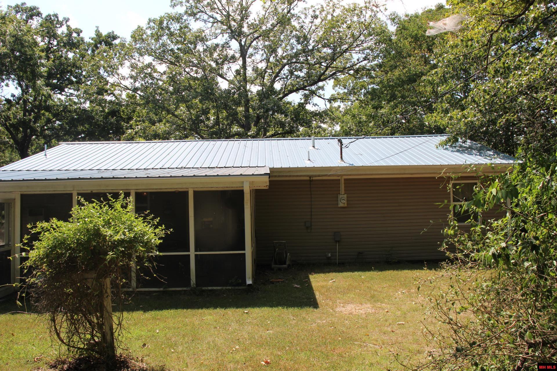 12366 NW HWY 125 Yellville, AR 72687