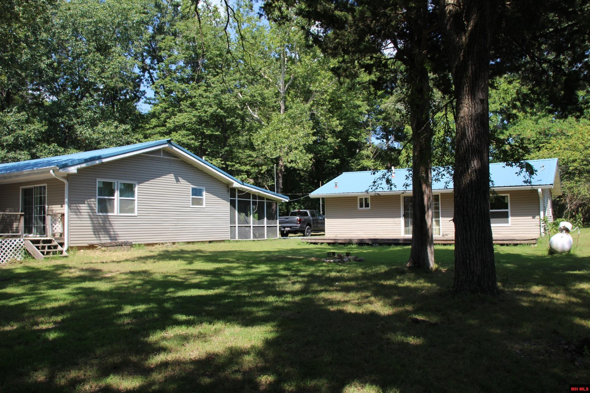 12366 NW HWY 125 Yellville, AR 72687