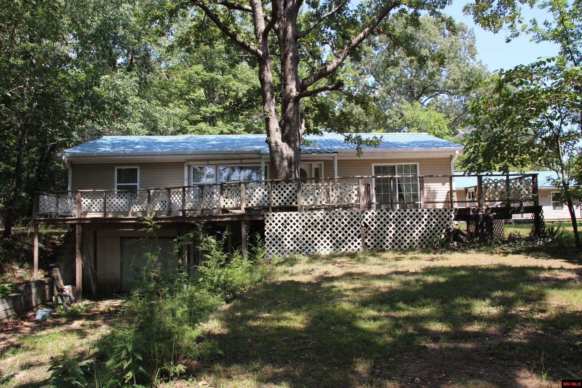 12366 NW HWY 125 Yellville, AR 72687